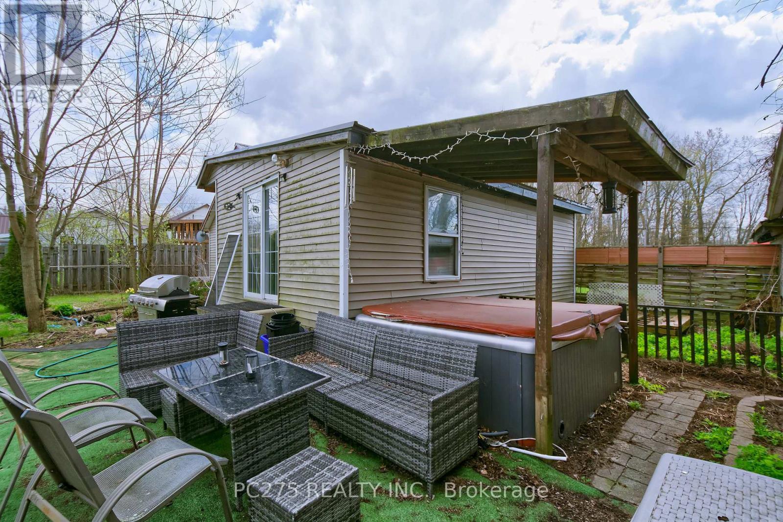 179 Queen Street E, Norfolk, Ontario  N0E 1P0 - Photo 23 - X13020020