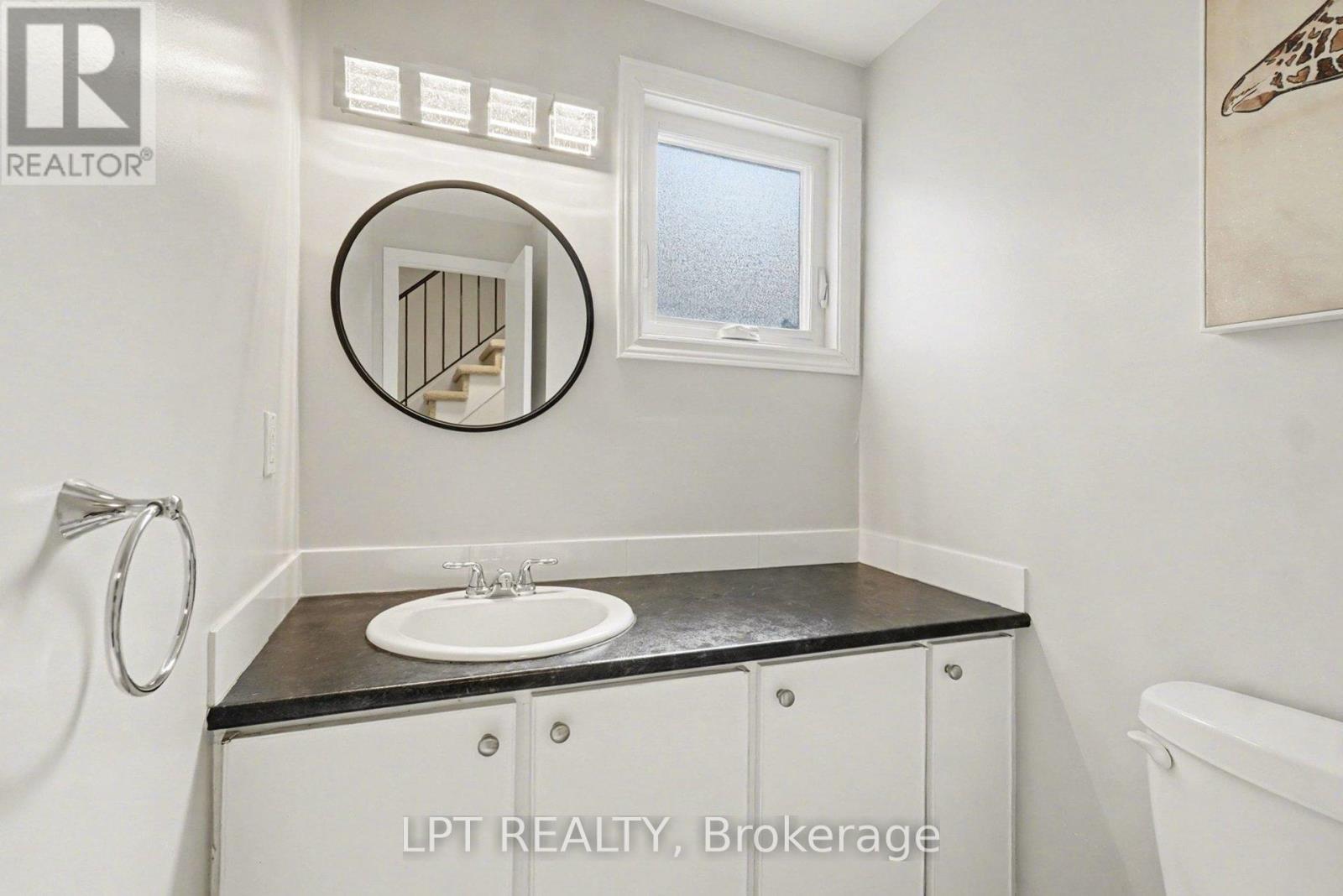 38 Lindhurst Crescent, Ottawa, Ontario  K2G 0T7 - Photo 11 - X13019868