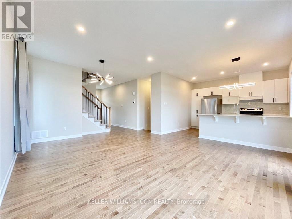 318 Canadensis Lane, Ottawa, Ontario  K2J 6X8 - Photo 5 - X13019964