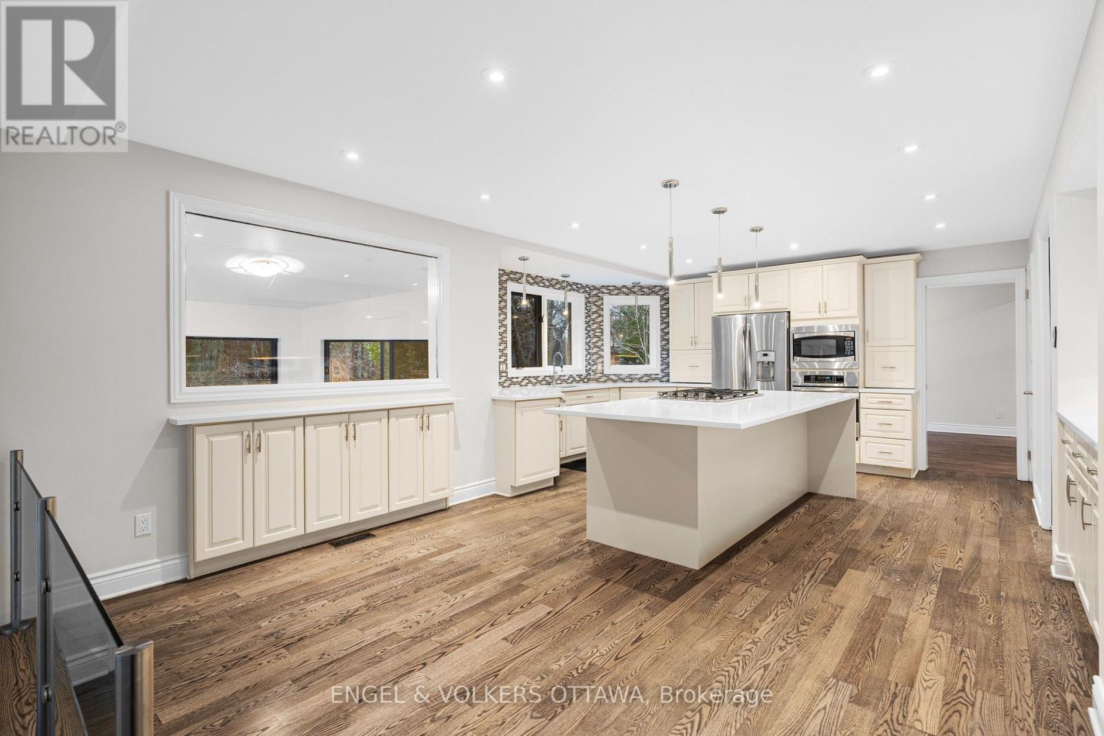 23 Pinecone Trail, Ottawa, Ontario  K2S 1E1 - Photo 12 - X13020088