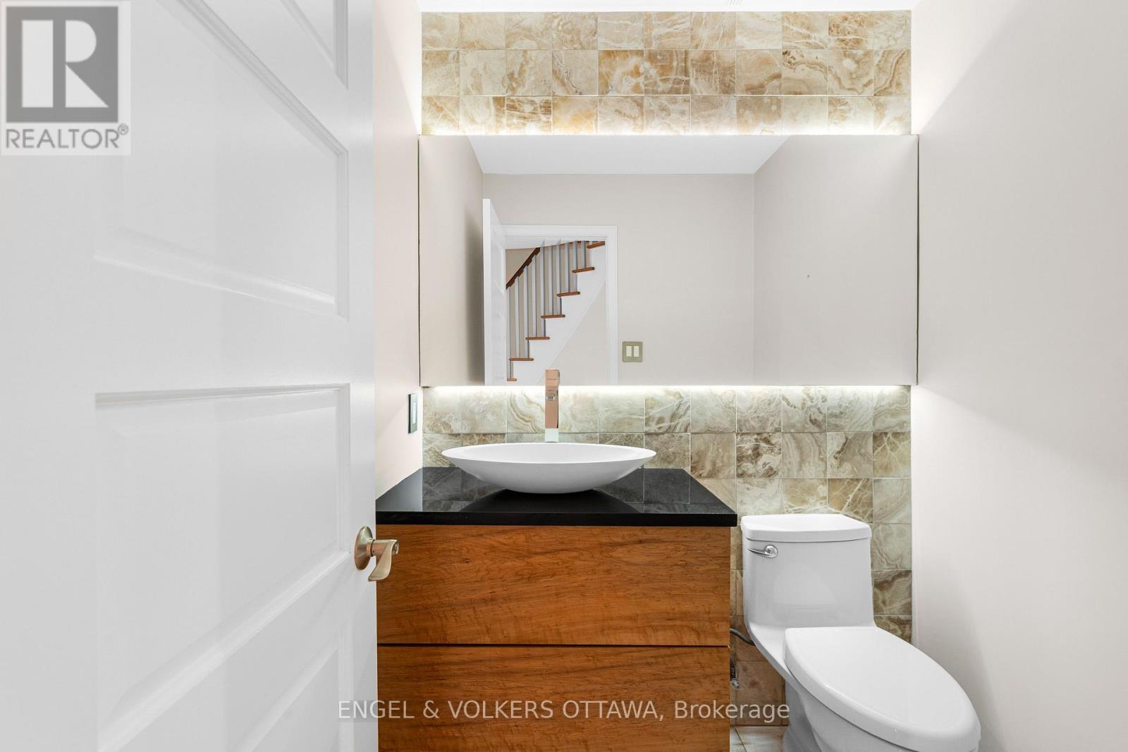 23 Pinecone Trail, Ottawa, Ontario  K2S 1E1 - Photo 7 - X13020088