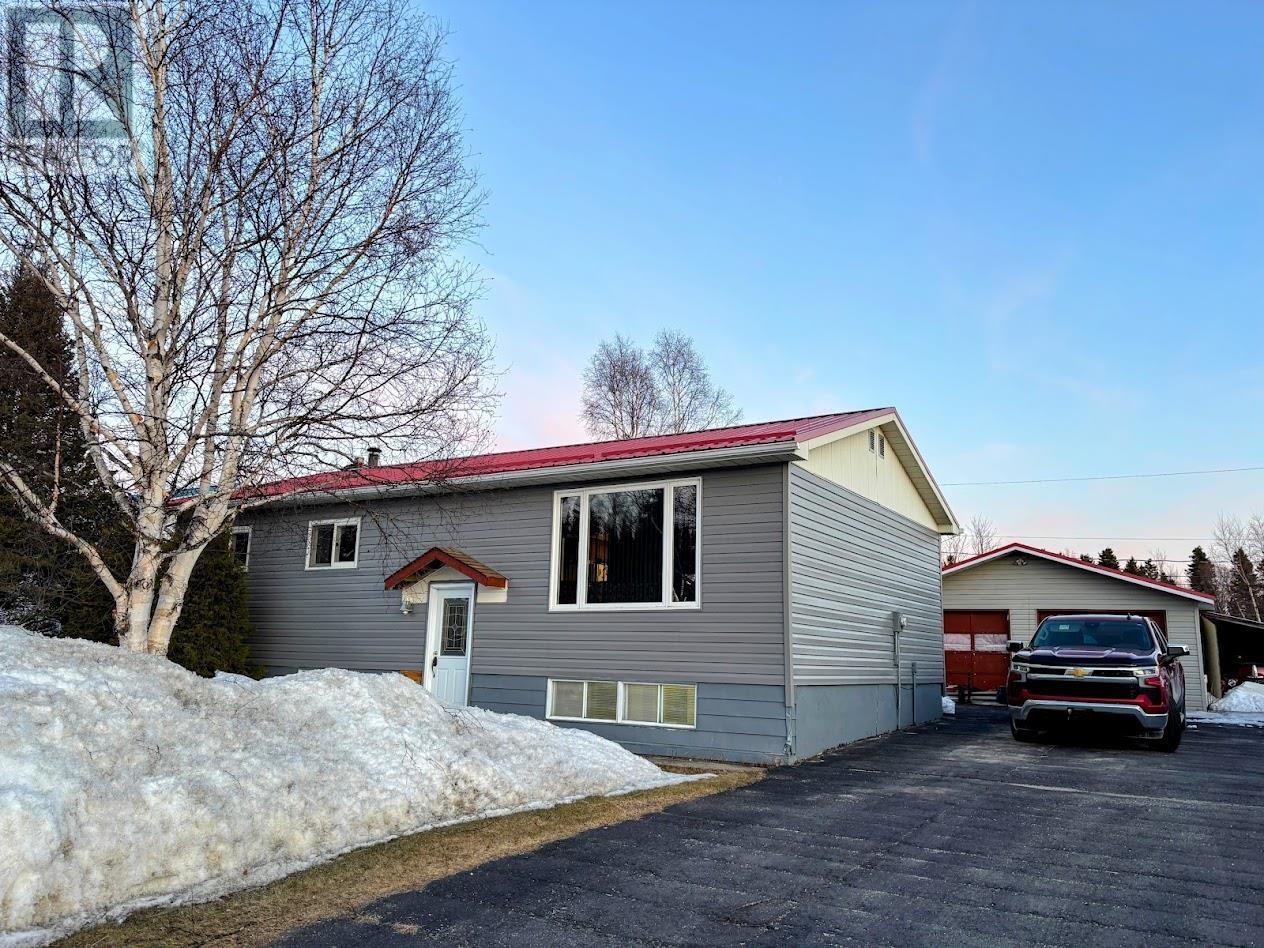 14 Lloyd Irwin ST, Marathon, Ontario