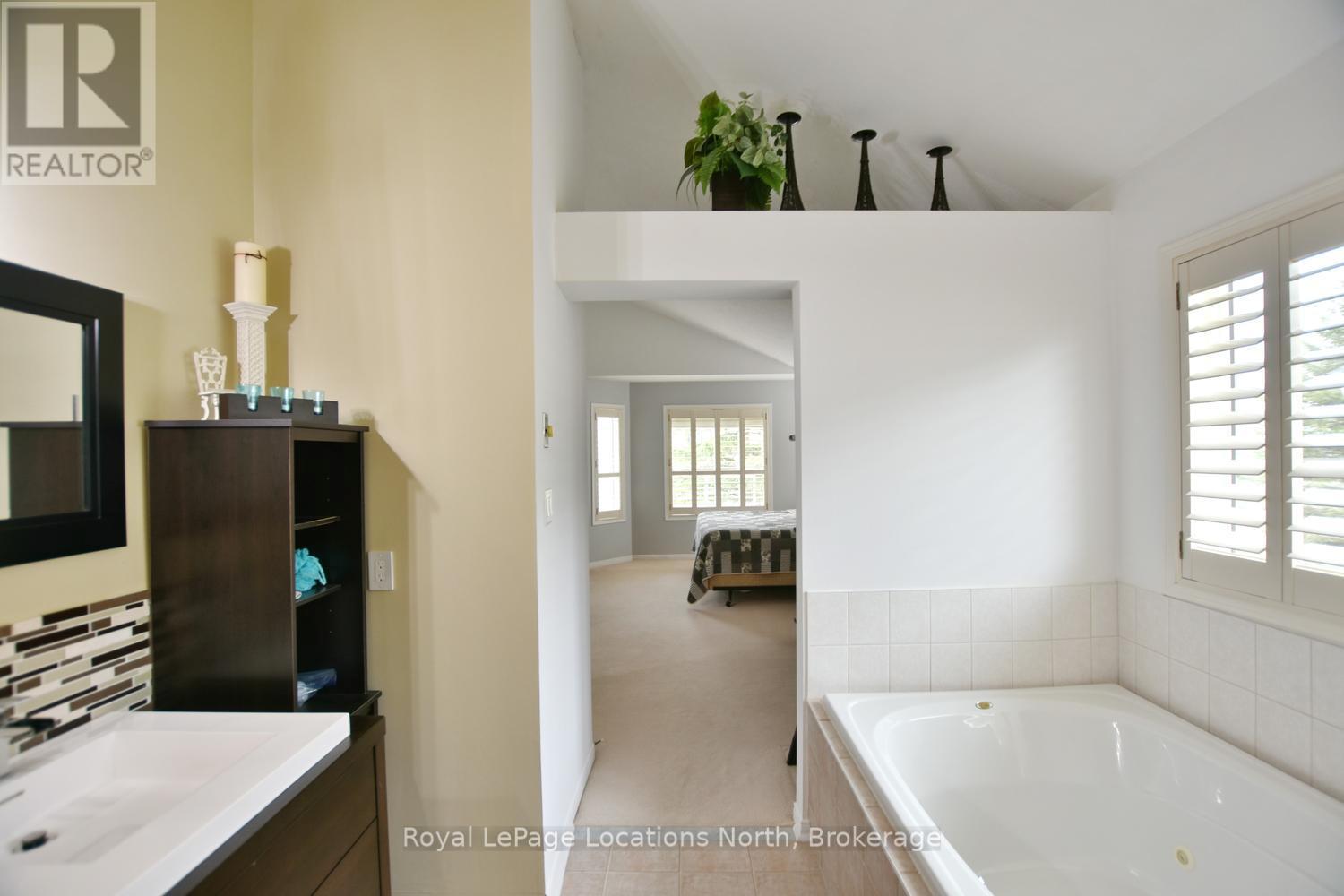 61 Barker Boulevard, Collingwood, Ontario  L9Y 4W4 - Photo 27 - S13019872