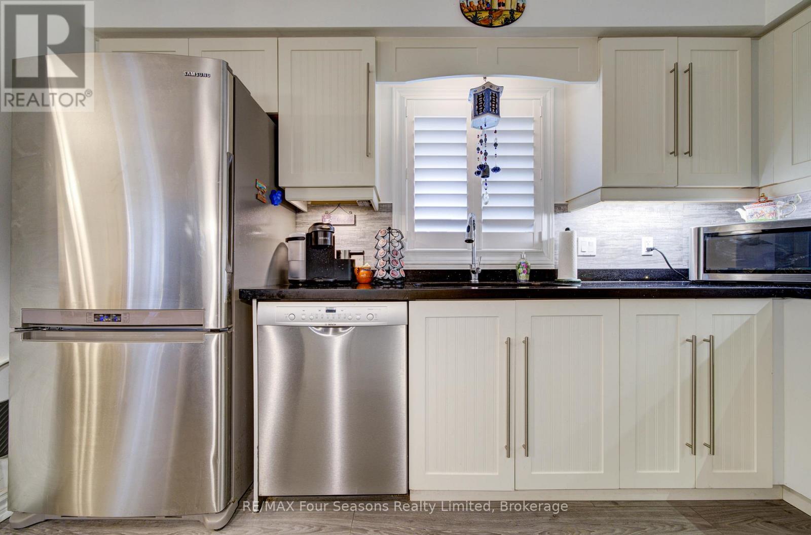 9 Brooke Avenue, Collingwood, Ontario  L9Y 5K6 - Photo 9 - S13019940