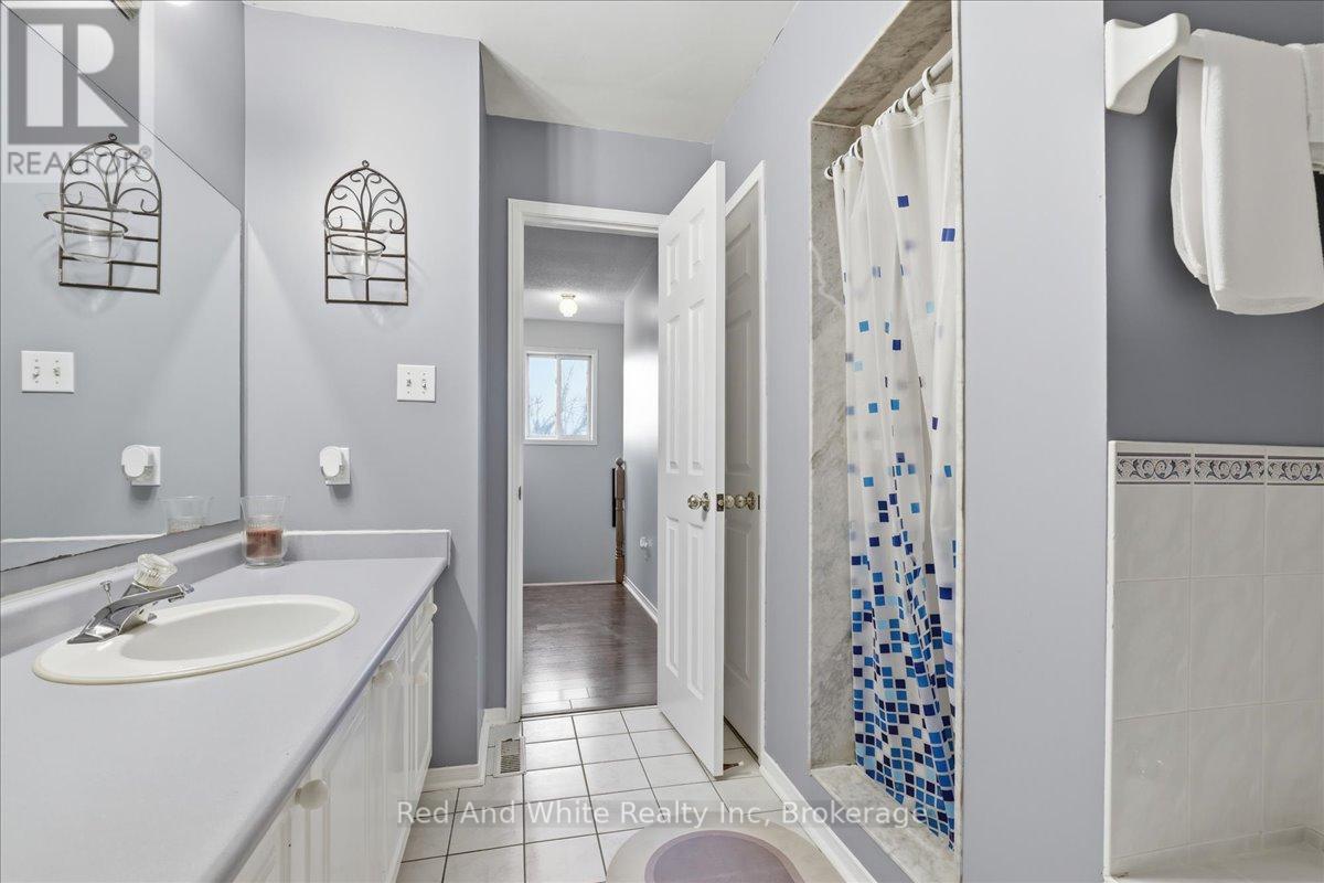 103 Downing Crescent, Barrie, Ontario  L4N 8V5 - Photo 32 - S13020016