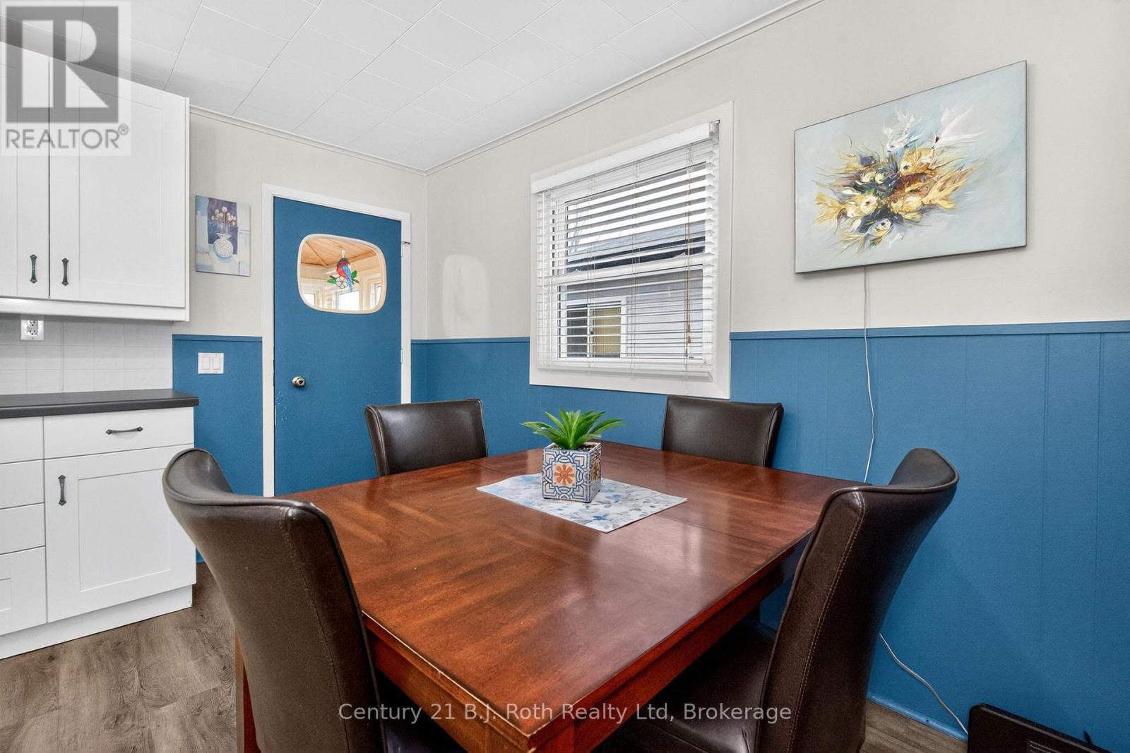 14 Wolfe Street, Penetanguishene, Ontario  L9M 1B9 - Photo 11 - S13020104