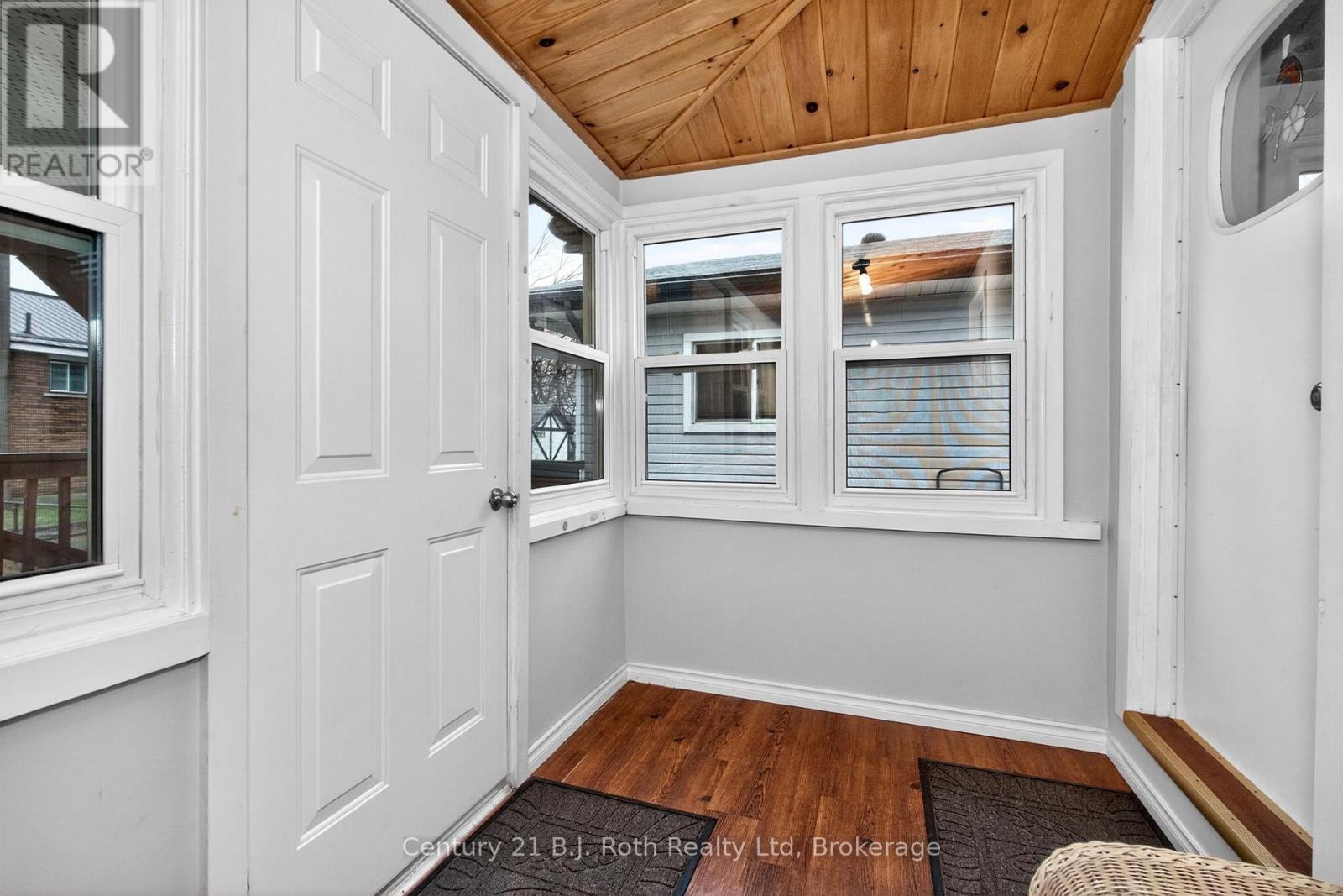 14 Wolfe Street, Penetanguishene, Ontario  L9M 1B9 - Photo 21 - S13020104