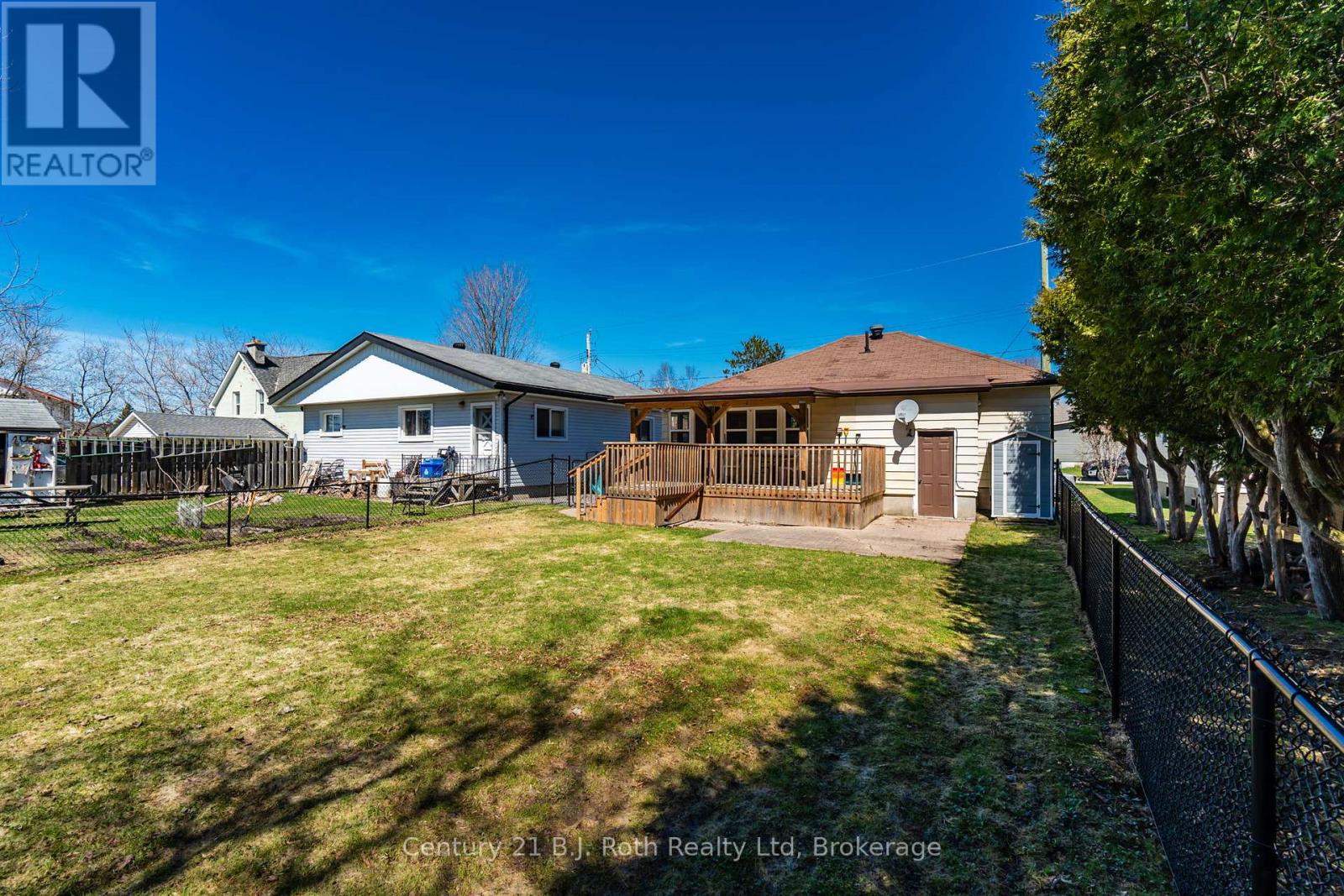 14 Wolfe Street, Penetanguishene, Ontario  L9M 1B9 - Photo 33 - S13020104