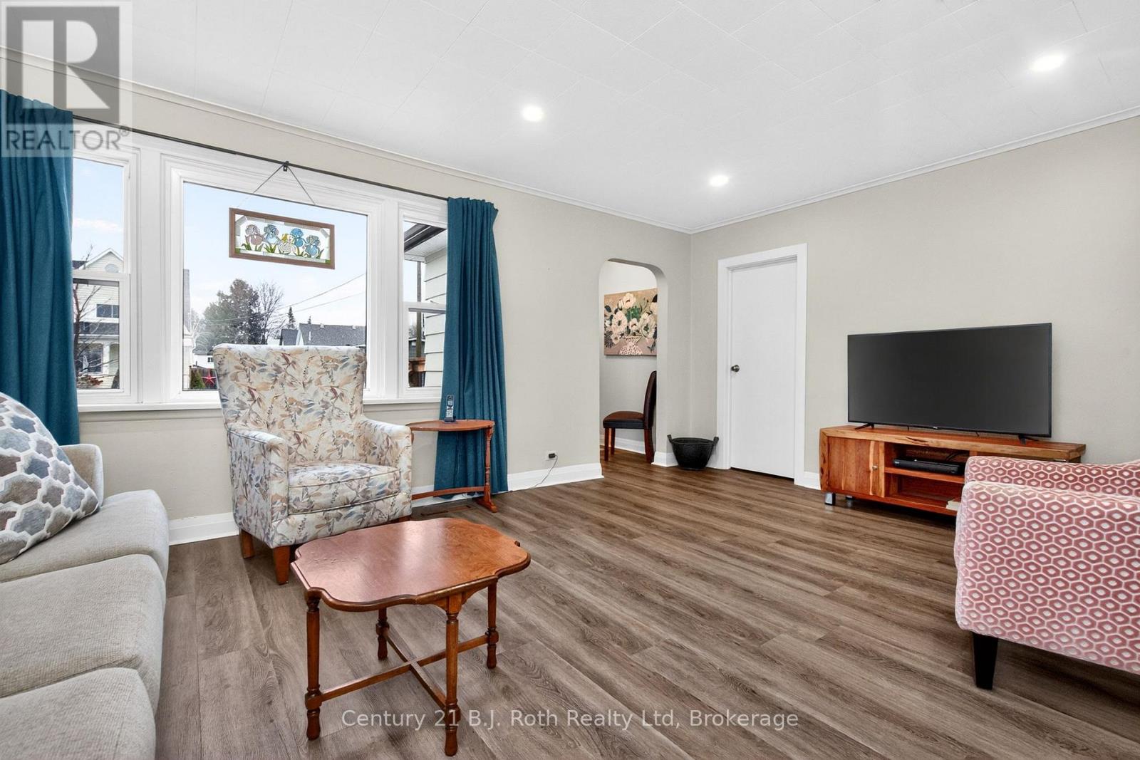 14 Wolfe Street, Penetanguishene, Ontario  L9M 1B9 - Photo 5 - S13020104