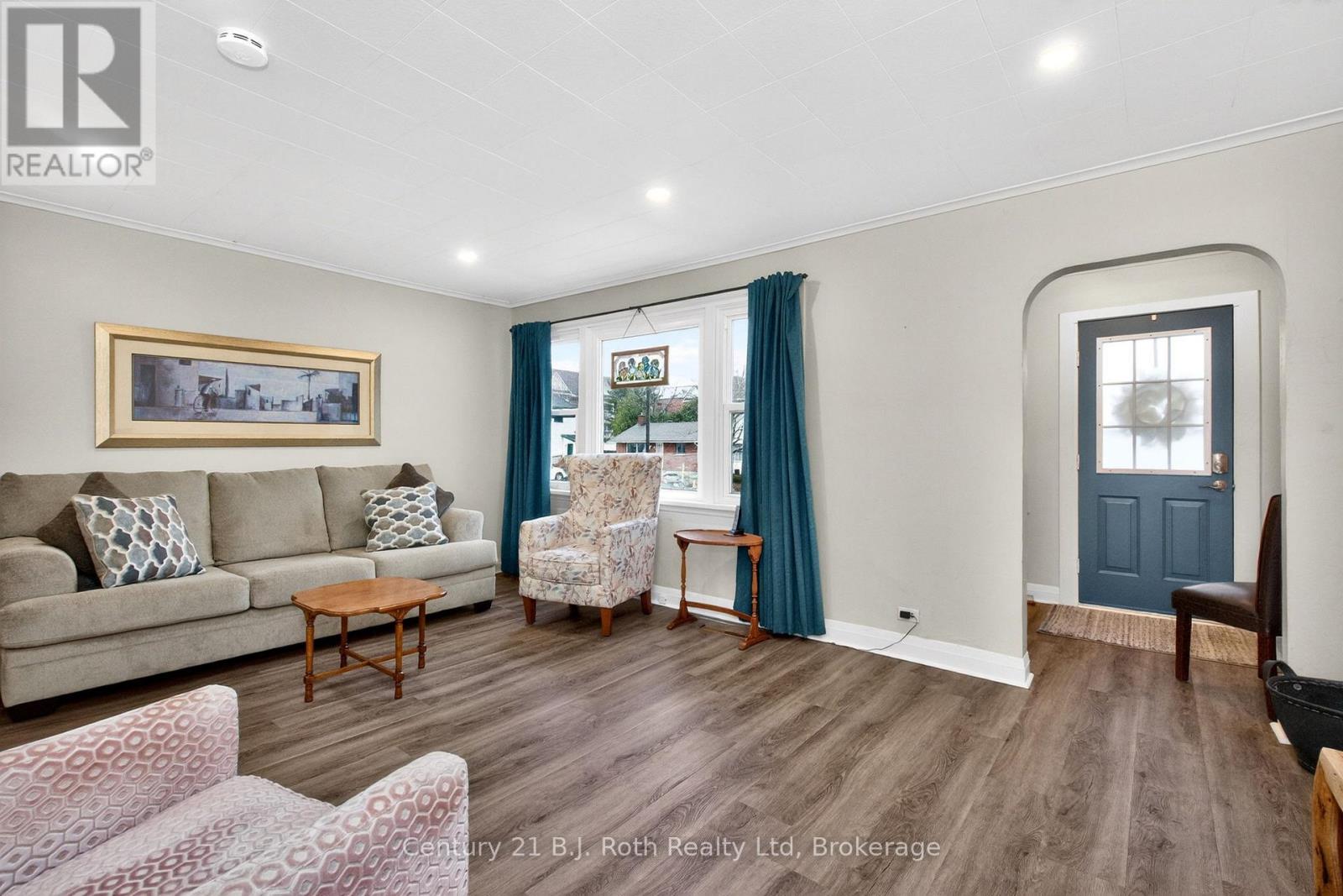 14 Wolfe Street, Penetanguishene, Ontario  L9M 1B9 - Photo 6 - S13020104