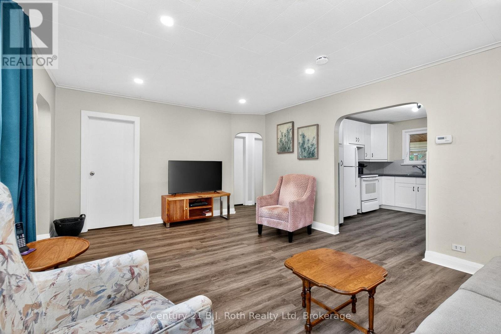 14 Wolfe Street, Penetanguishene, Ontario  L9M 1B9 - Photo 9 - S13020104