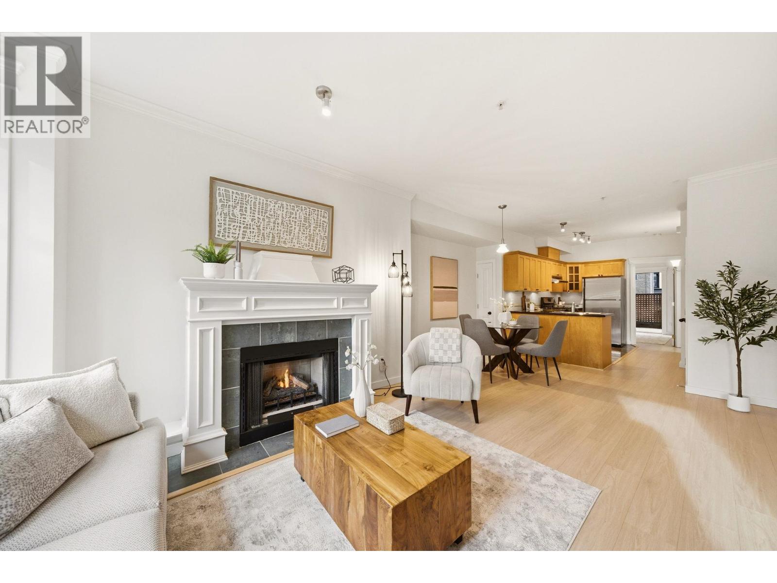 2608 Yukon Street, Vancouver, British Columbia  V5Y 3P8 - Photo 3 - R3113211