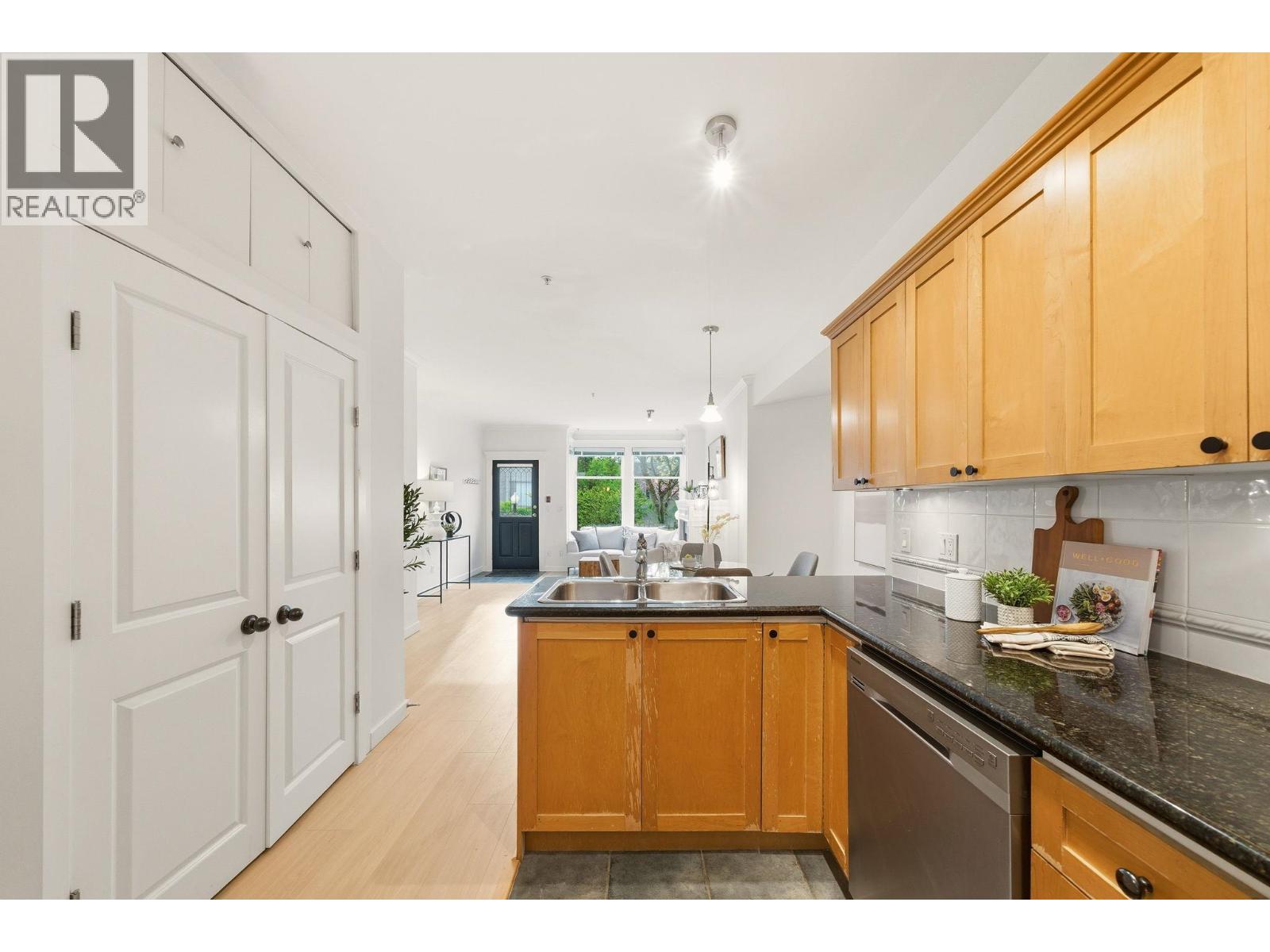 2608 Yukon Street, Vancouver, British Columbia  V5Y 3P8 - Photo 5 - R3113211