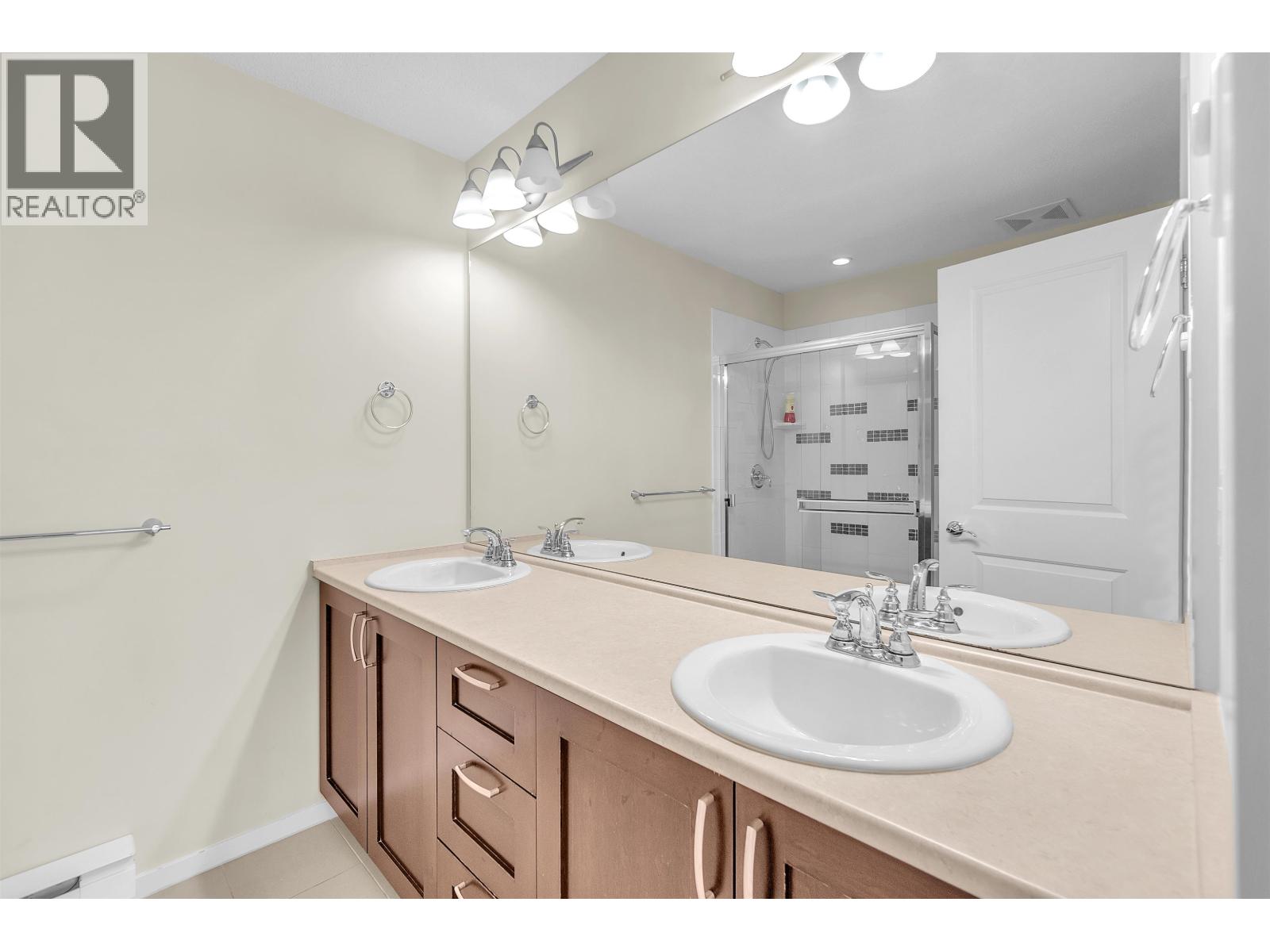 162 3105 Dayanee Springs Boulevard, Coquitlam, British Columbia  V3E 0C2 - Photo 24 - R3113215