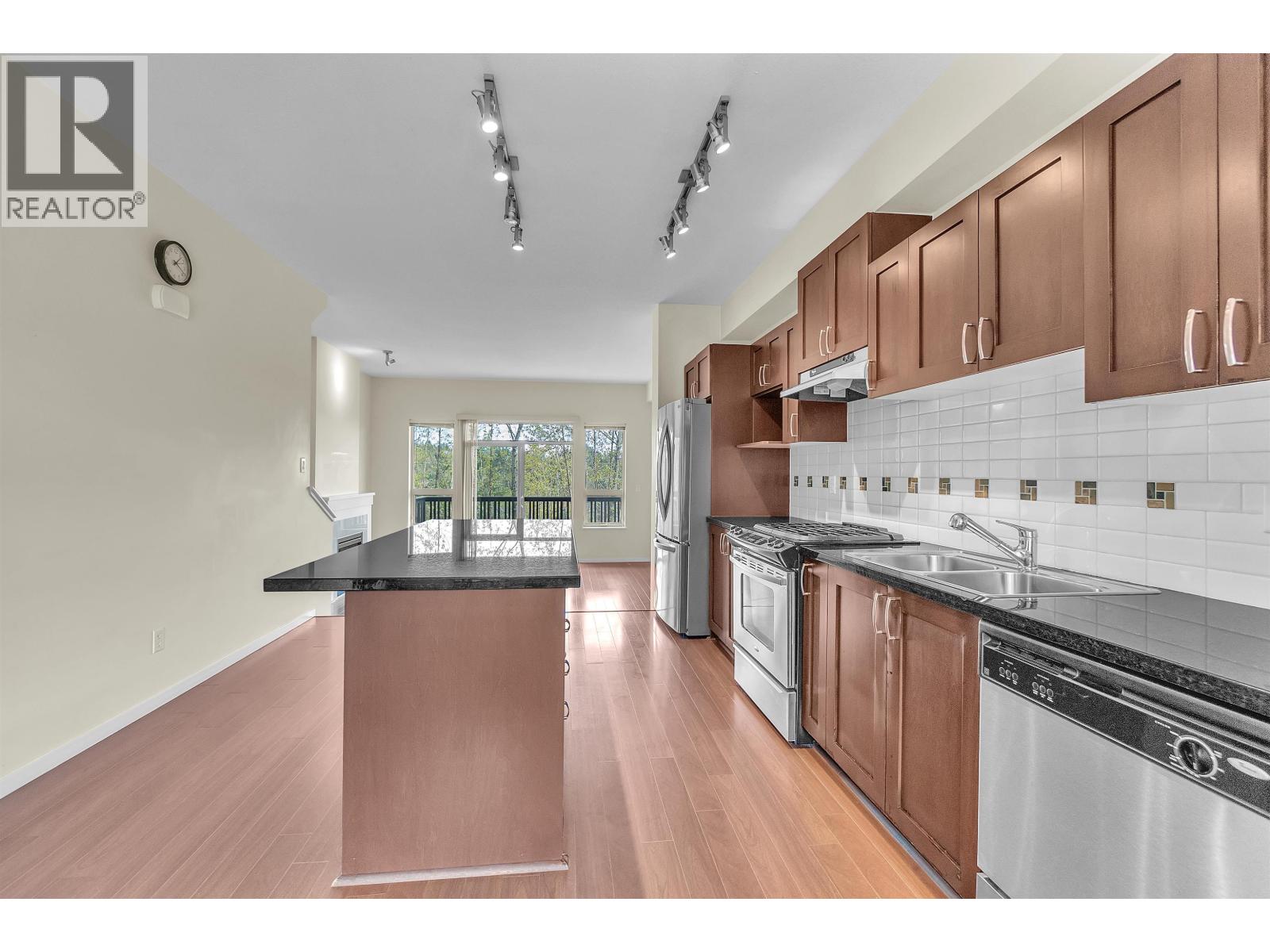 162 3105 Dayanee Springs Boulevard, Coquitlam, British Columbia  V3E 0C2 - Photo 5 - R3113215