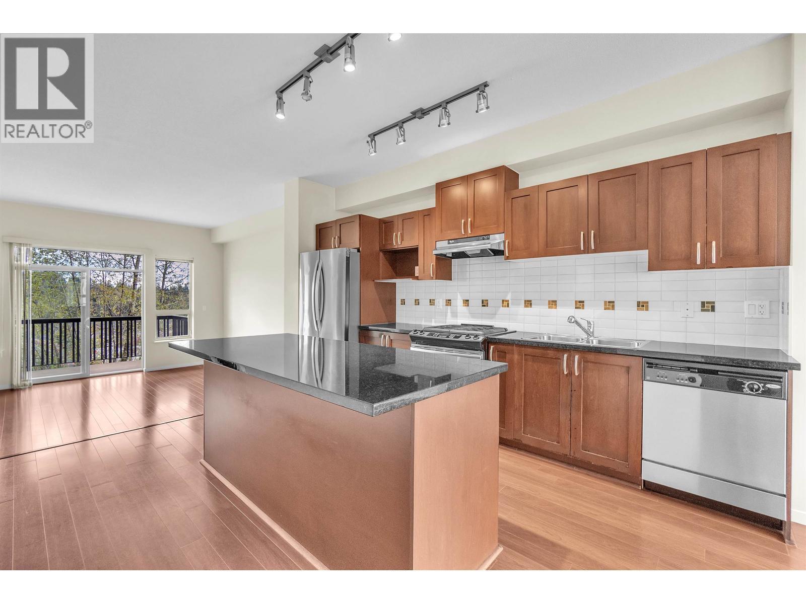 162 3105 Dayanee Springs Boulevard, Coquitlam, British Columbia  V3E 0C2 - Photo 7 - R3113215