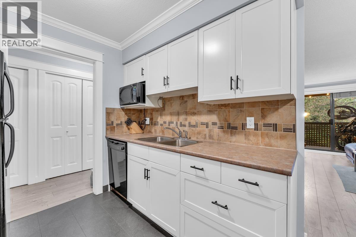 307 1210 Pacific Street, Coquitlam, British Columbia  V3B 6K3 - Photo 5 - R3113216