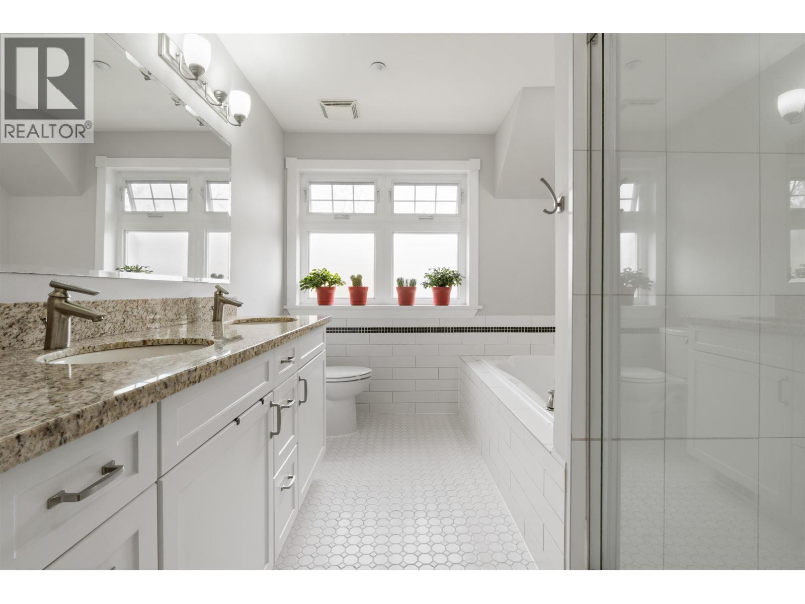 4103 Inverness Street, Vancouver, British Columbia  V5V 5C5 - Photo 13 - R3113223