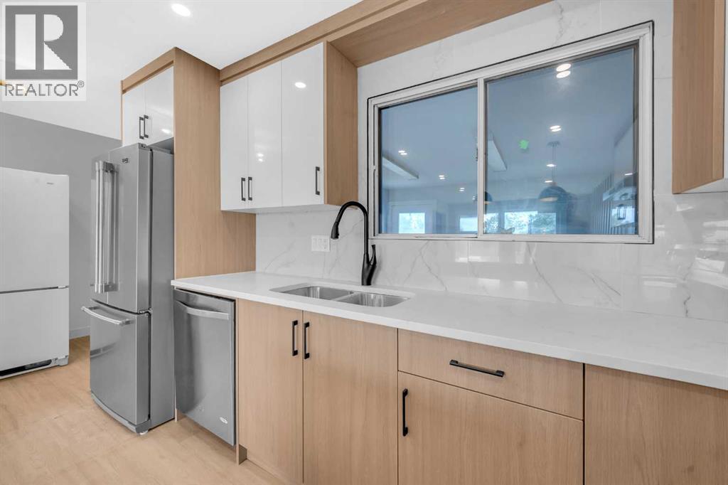 219 Falwood Way Ne, Calgary, Alberta  T3J 1A9 - Photo 9 - A2273879