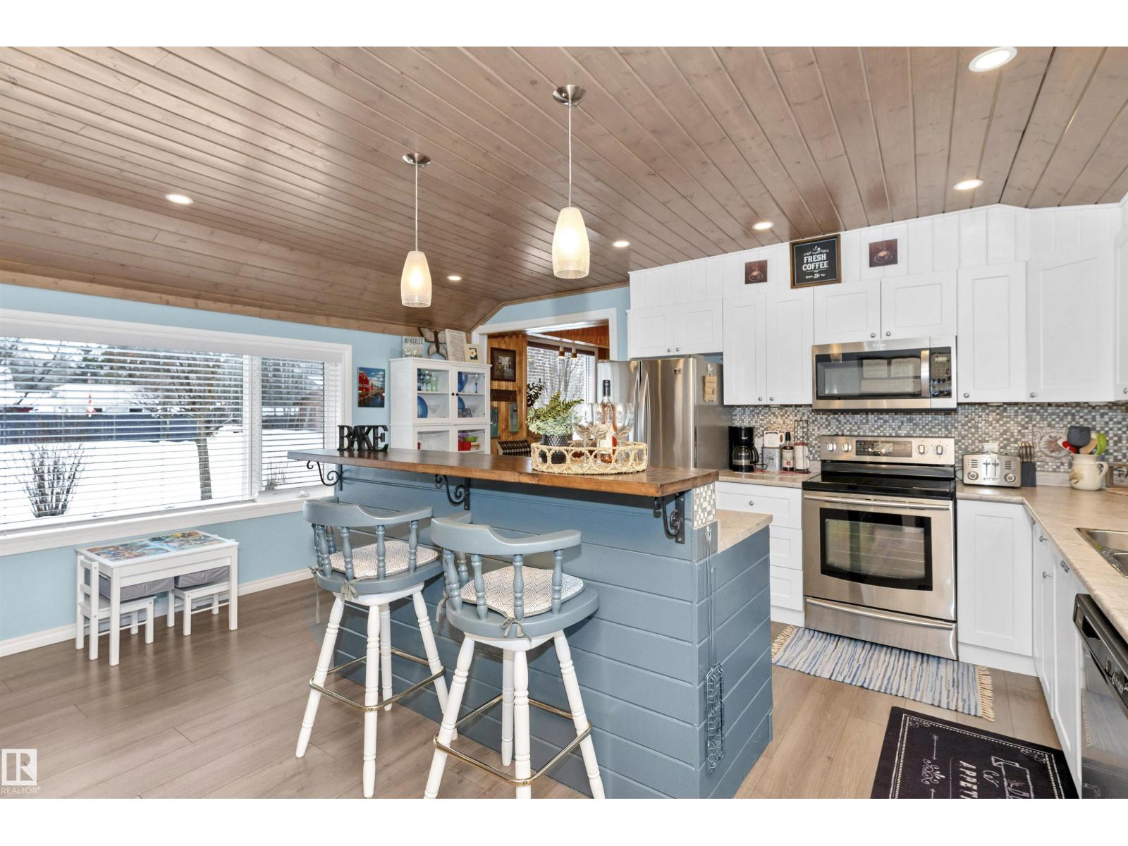 516 5 St, Rural Lac Ste. Anne County, Alberta  T0E 0A2 - Photo 2 - E4475446