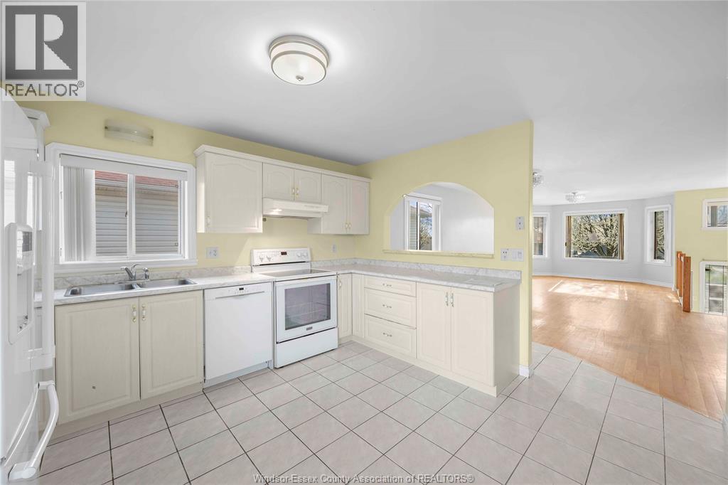 2336 Radcliff Avenue, Windsor, Ontario  N8P 1V5 - Photo 15 - 26008599