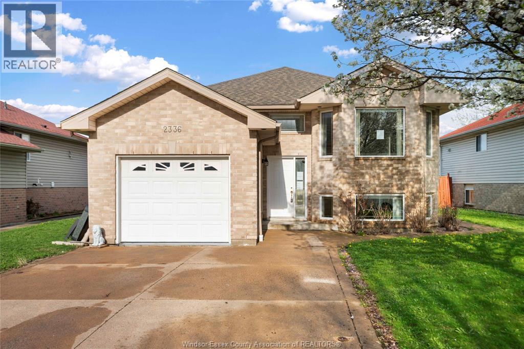 2336 Radcliff AVENUE, Windsor, Ontario