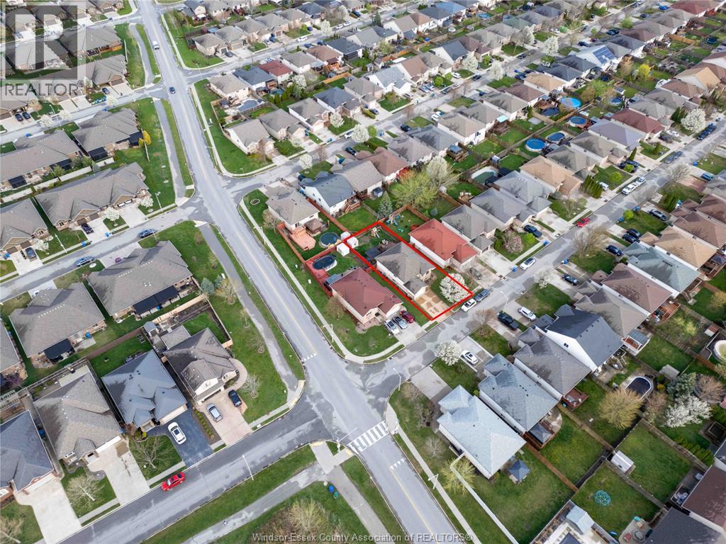 2336 Radcliff Avenue, Windsor, Ontario  N8P 1V5 - Photo 6 - 26008599