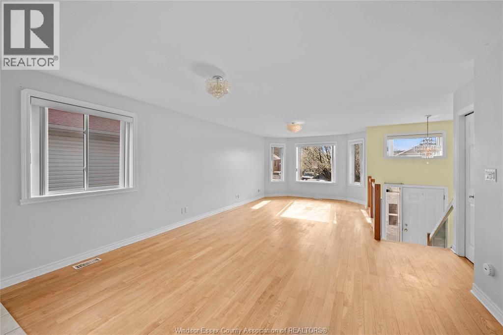 2336 Radcliff Avenue, Windsor, Ontario  N8P 1V5 - Photo 12 - 26008599