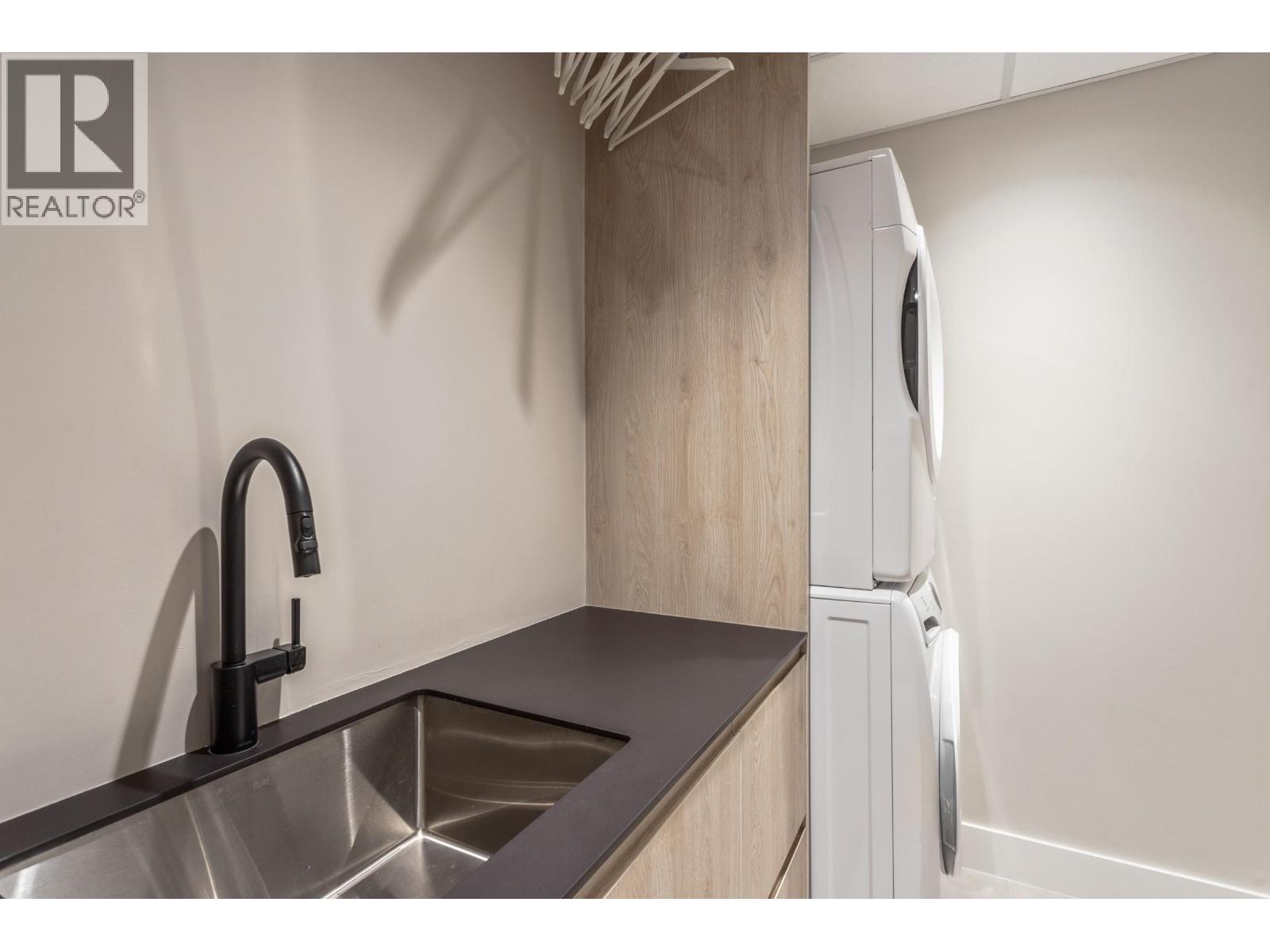 3973 Fleming Street, Vancouver, British Columbia  V5N 0J1 - Photo 12 - R3110559