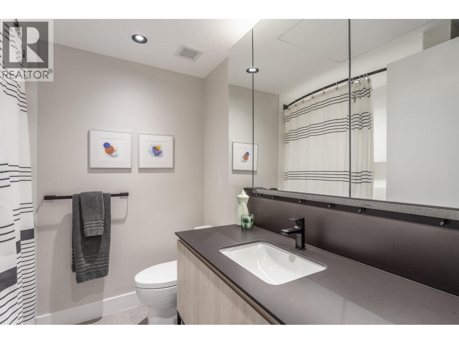 3973 Fleming Street, Vancouver, British Columbia  V5N 0J1 - Photo 11 - R3110559