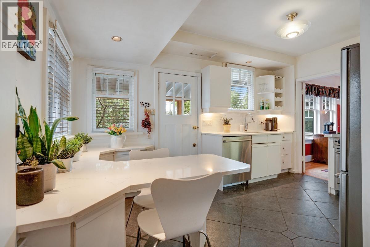 3771 W 31st Avenue, Vancouver, British Columbia  V6S 1Y1 - Photo 9 - R3113222