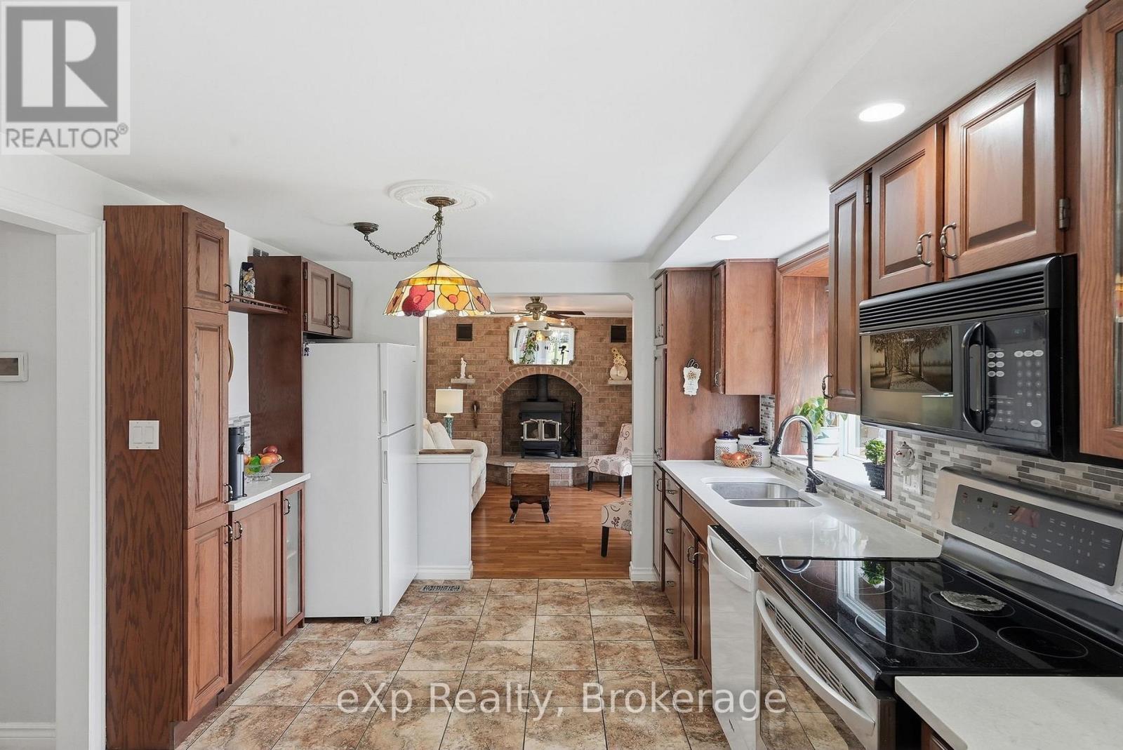 990 Heritage Drive, Huron-Kinloss, Ontario  N2Z 0C2 - Photo 17 - X13019978