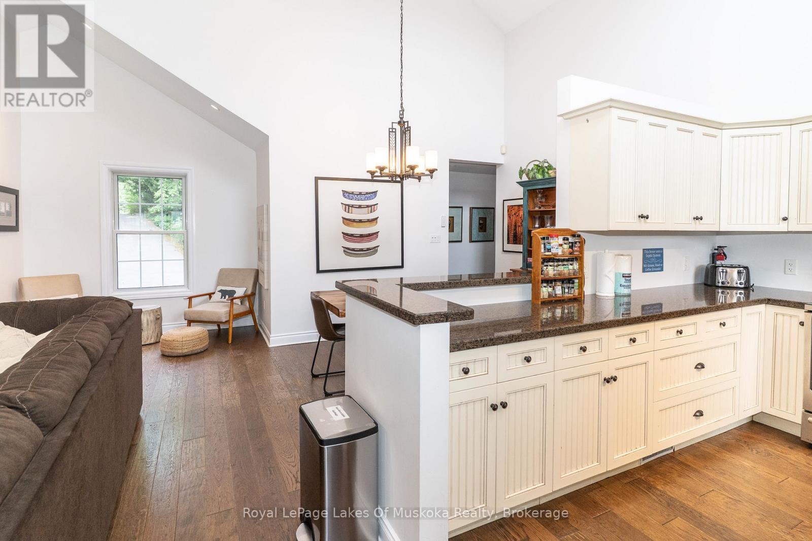 49 Pinetree Road, Gravenhurst, Ontario  P1P 1R2 - Photo 13 - X13019996