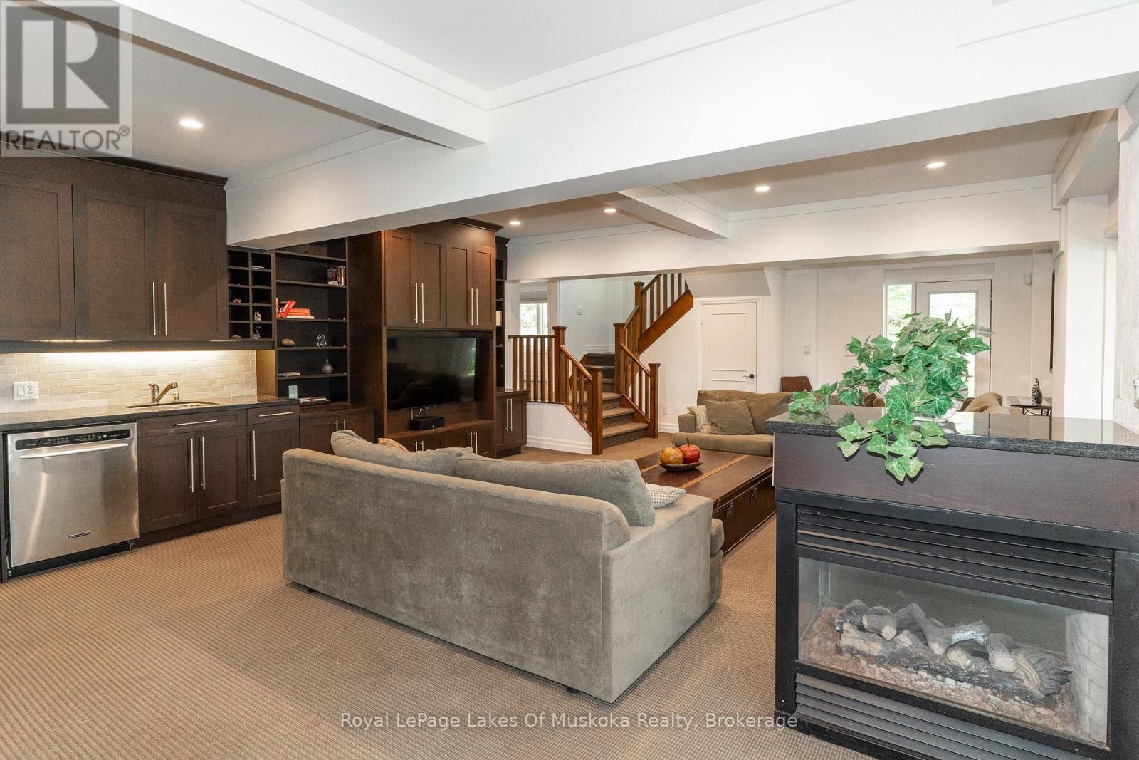 51 Pinetree Road, Gravenhurst, Ontario  P1P 1R2 - Photo 8 - X13019998