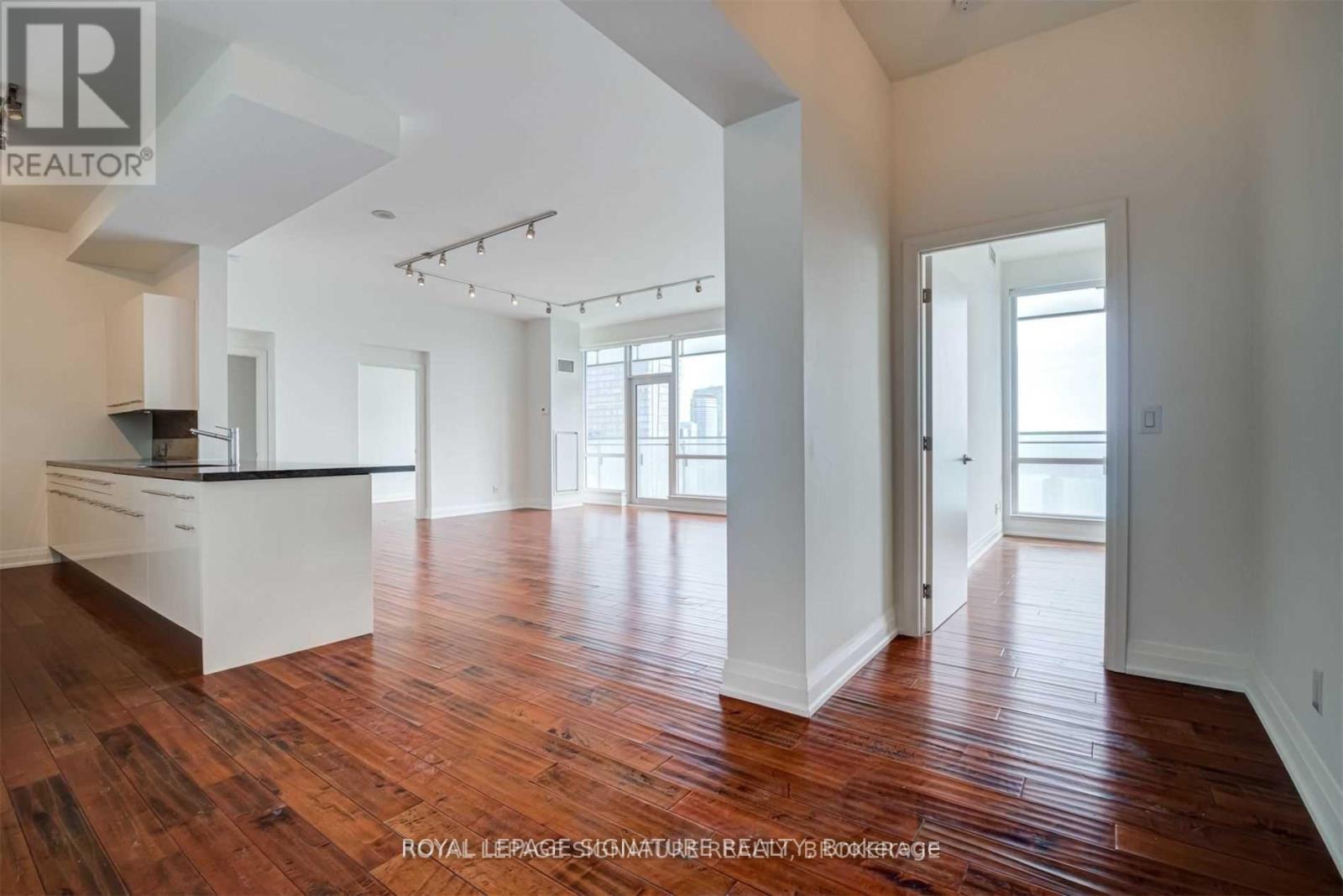 4201 - 80 John Street, Toronto, Ontario  M5V 3X4 - Photo 4 - C13019890