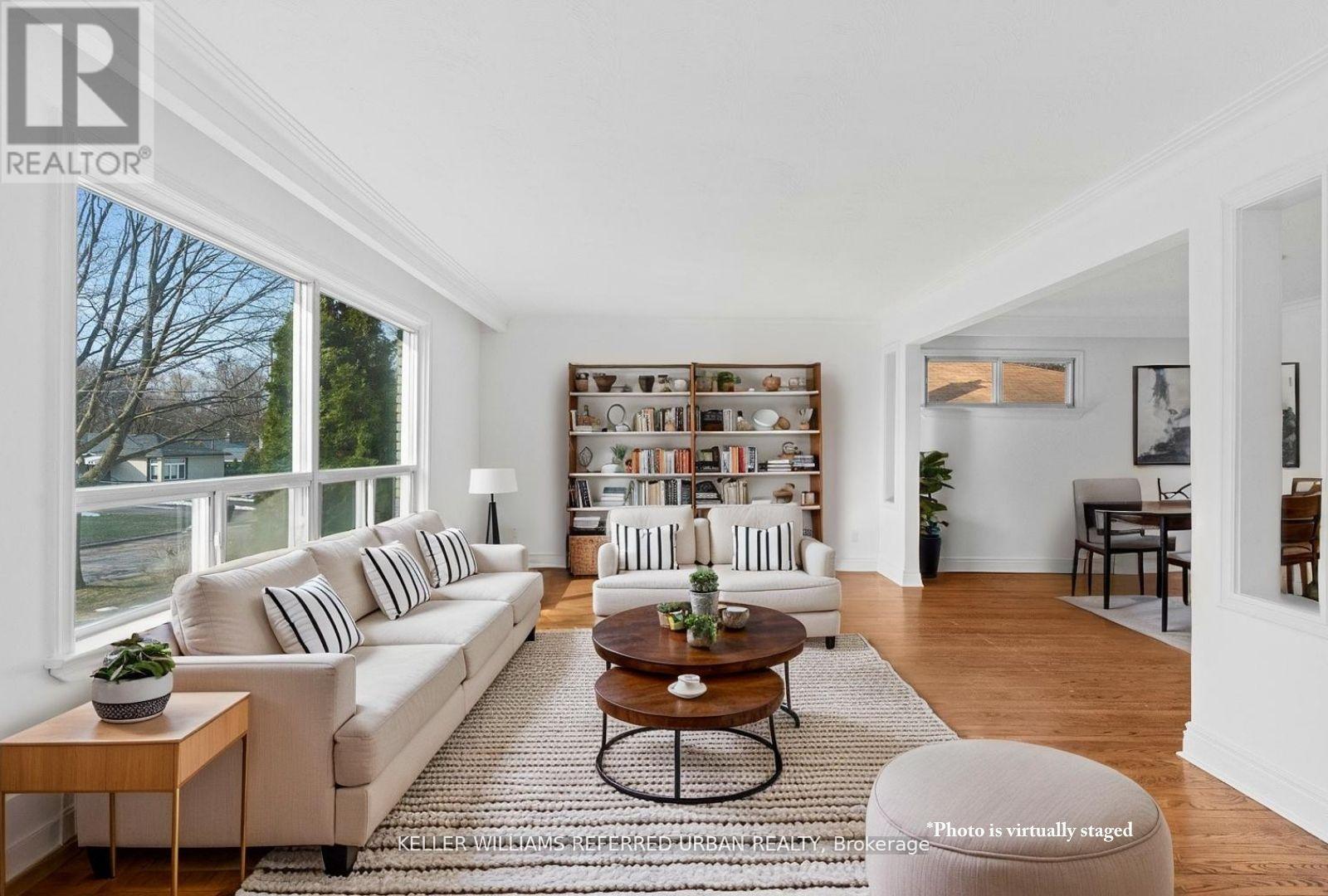 202 PARK HOME AVENUE, Toronto, Ontario