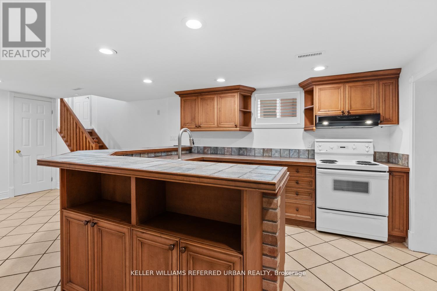 202 Park Home Avenue, Toronto, Ontario  M2R 1A2 - Photo 23 - C13019900