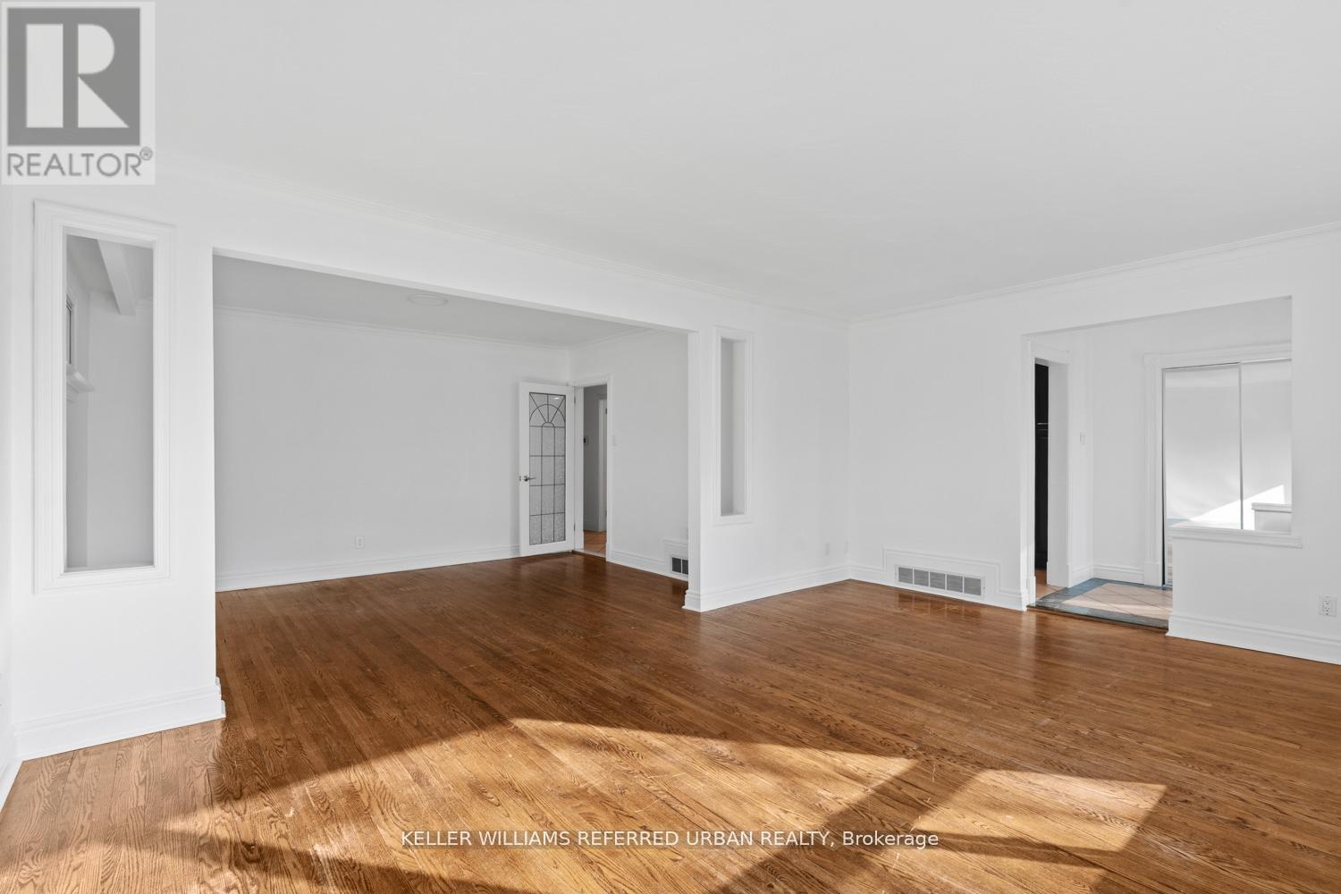 202 Park Home Avenue, Toronto, Ontario  M2R 1A2 - Photo 8 - C13019900