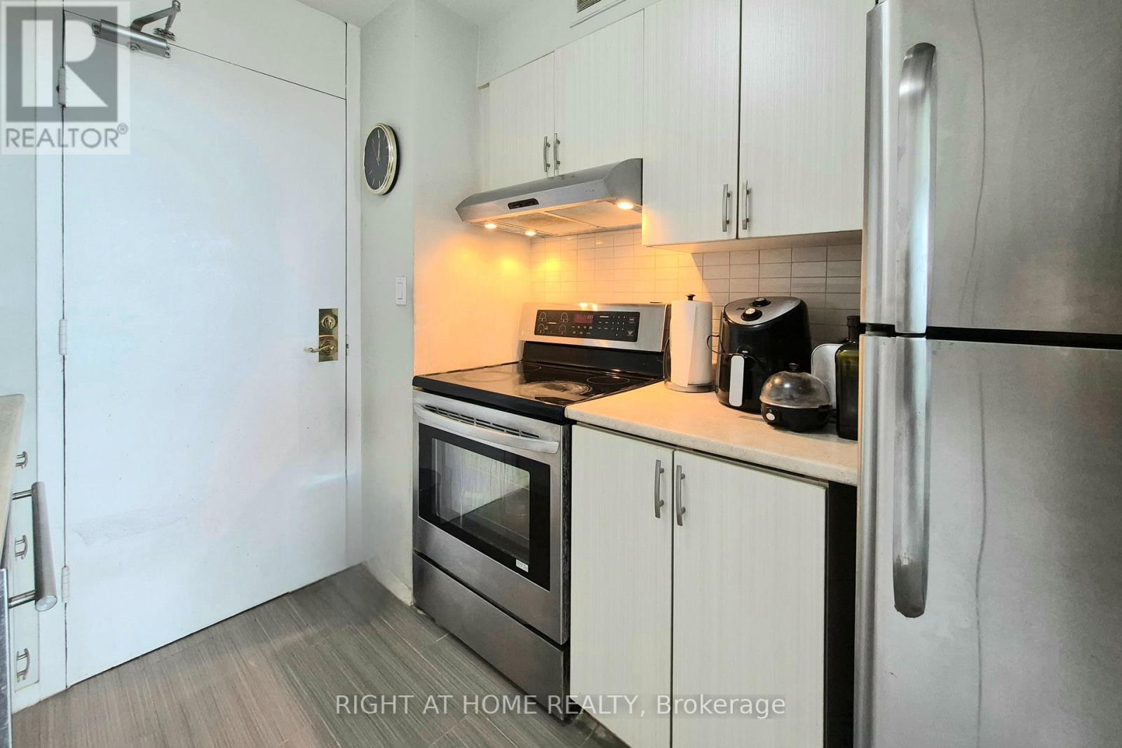 2605 - 135 Antibes Drive, Toronto, Ontario  M2R 2Z1 - Photo 9 - C13019934