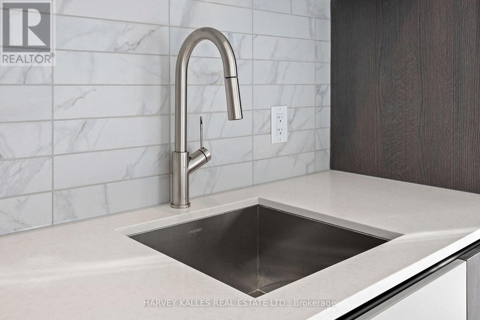 2105 - 55 Mercer Street, Toronto, Ontario  M5V 3W2 - Photo 22 - C13019944