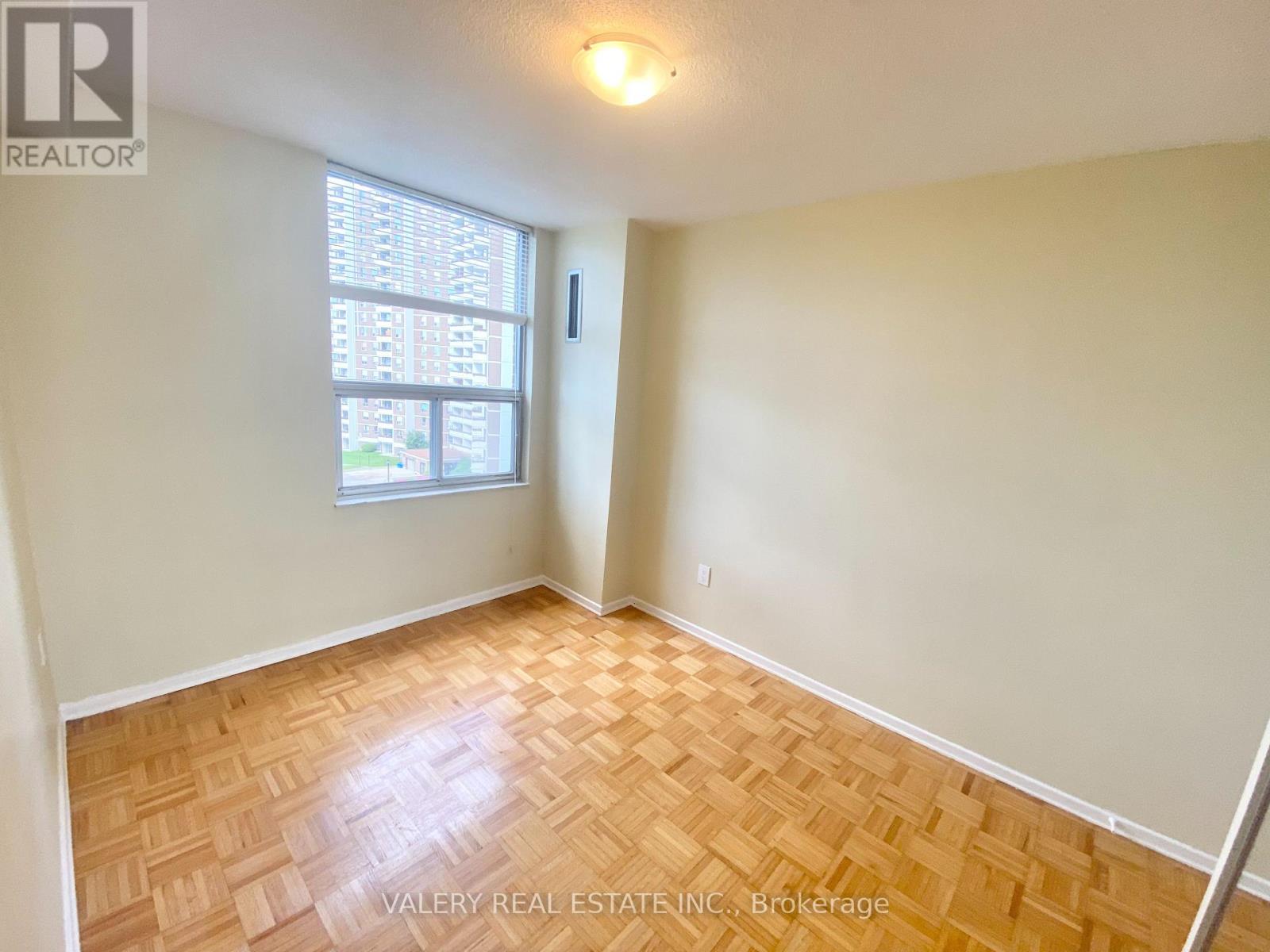 711 - 10 Edgecliff Golfway, Toronto, Ontario  M3C 3A3 - Photo 8 - C13019952