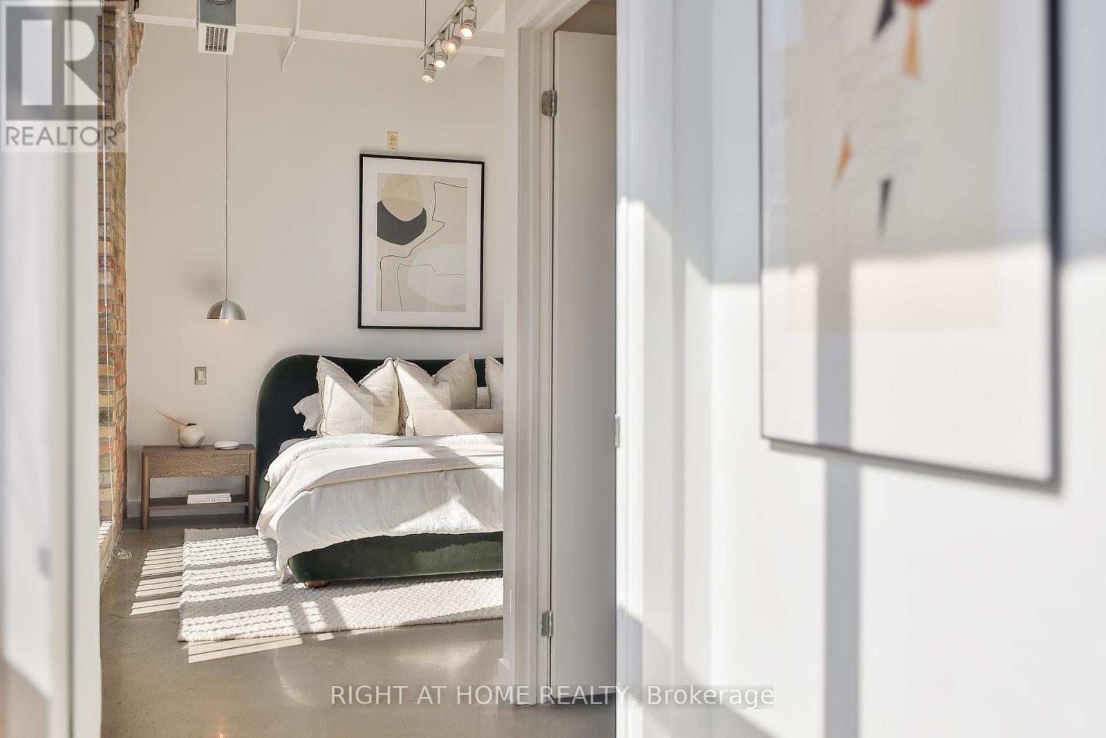 519 - 955 Queen Street W, Toronto, Ontario  M6J 3X5 - Photo 9 - C13019982