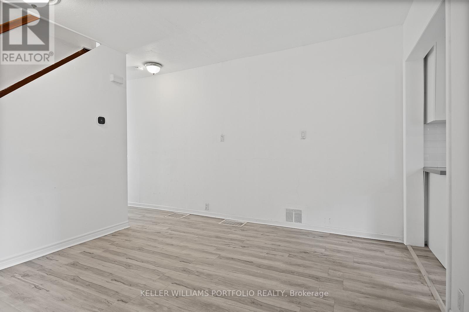 58 Manning Avenue, Toronto, Ontario  M6J 2K5 - Photo 14 - C13020054