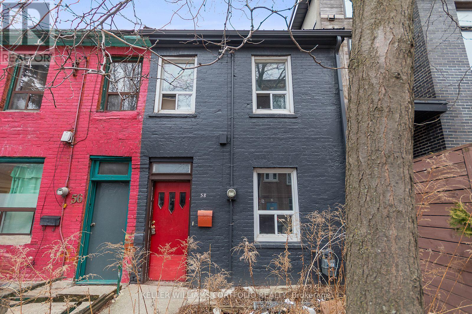 58 Manning Avenue, Toronto, Ontario  M6J 2K5 - Photo 3 - C13020054