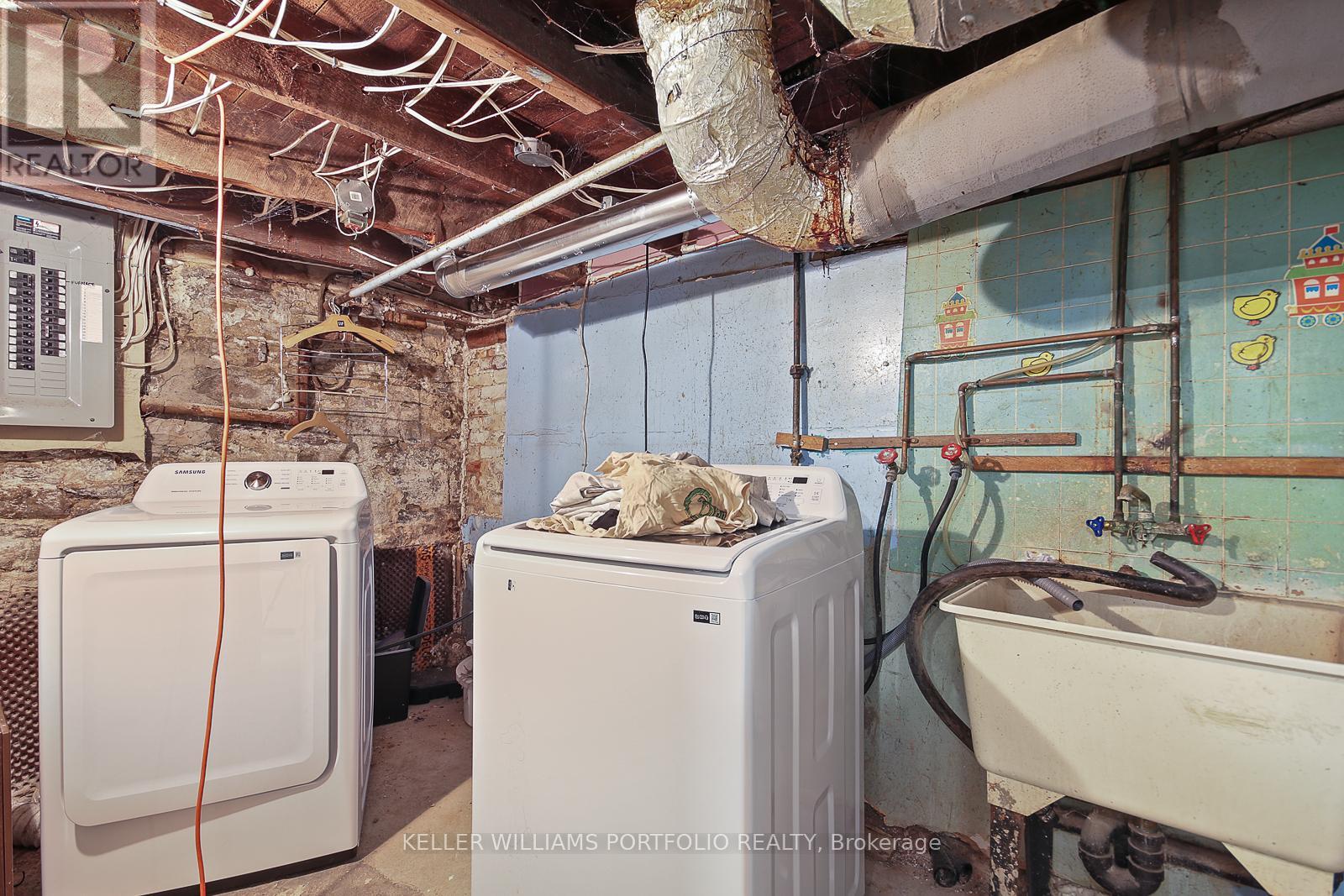 58 Manning Avenue, Toronto, Ontario  M6J 2K5 - Photo 37 - C13020054