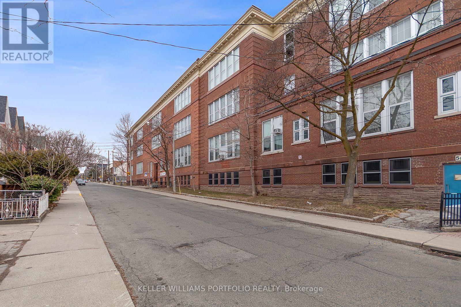 58 Manning Avenue, Toronto, Ontario  M6J 2K5 - Photo 39 - C13020054