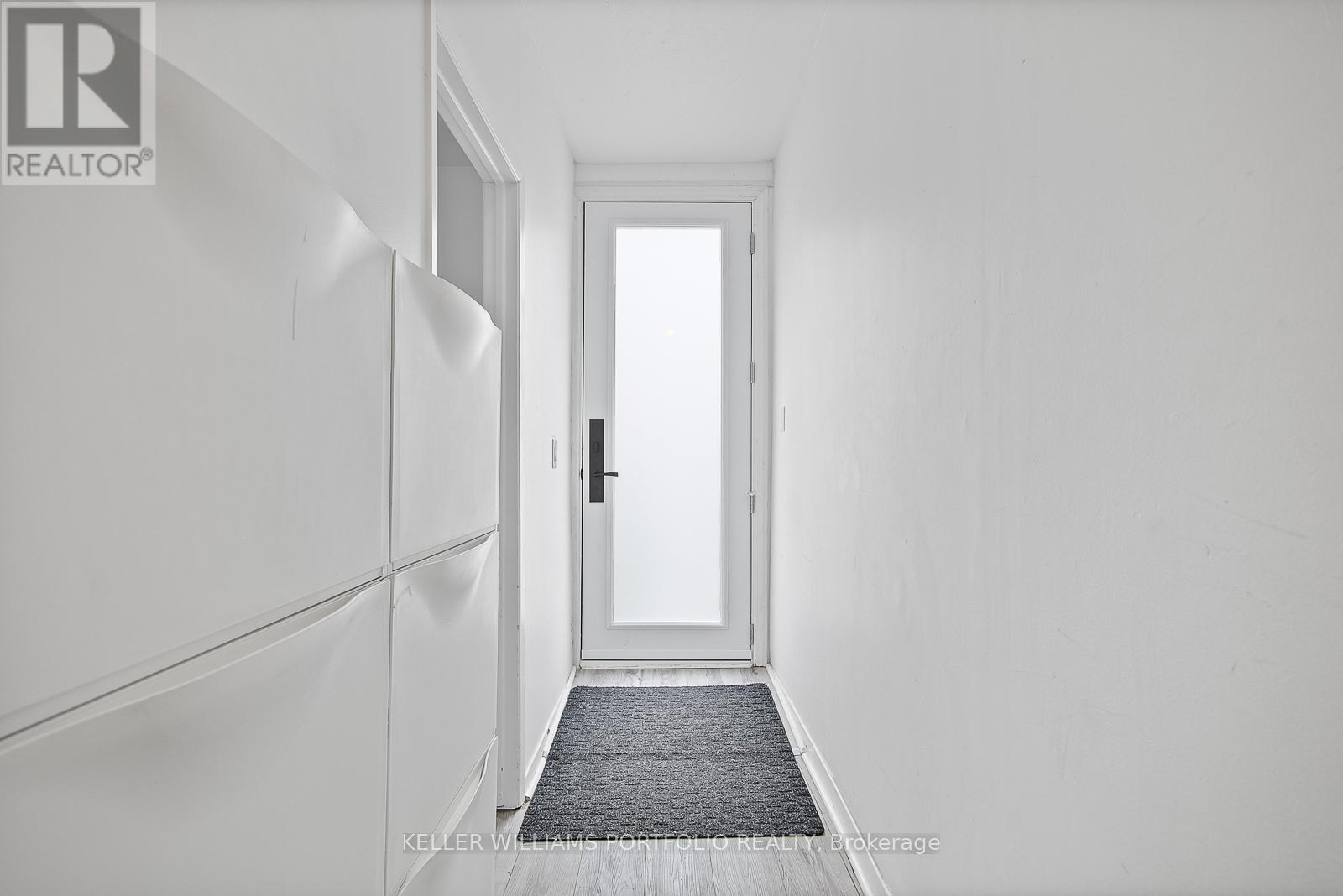 58 Manning Avenue, Toronto, Ontario  M6J 2K5 - Photo 8 - C13020054