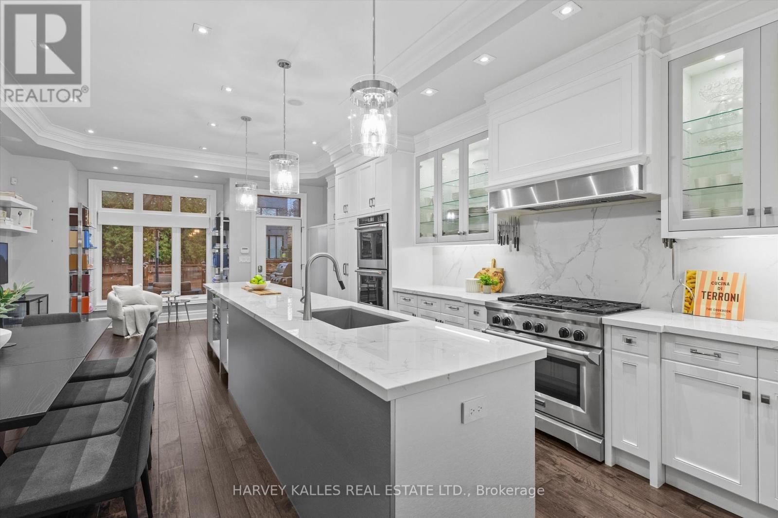 582 Woburn Avenue, Toronto, Ontario  M5M 1L9 - Photo 15 - C13020094