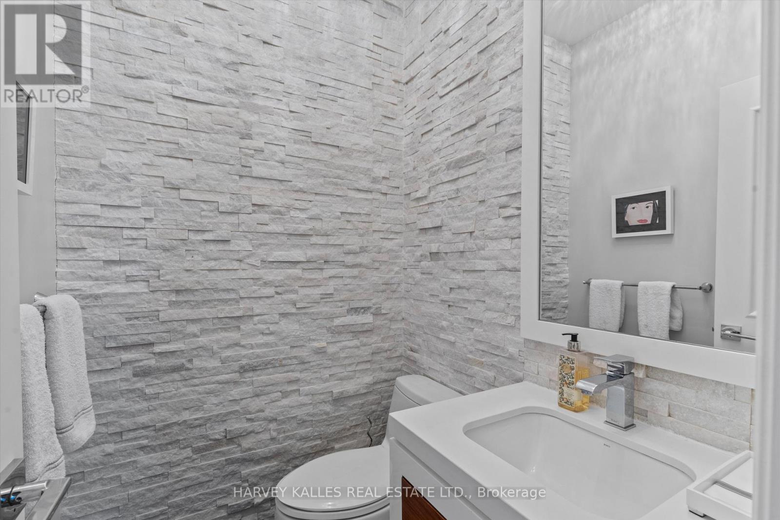 582 Woburn Avenue, Toronto, Ontario  M5M 1L9 - Photo 19 - C13020094