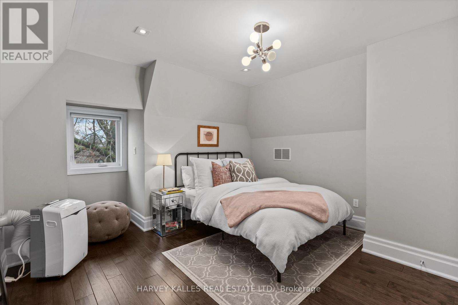 582 Woburn Avenue, Toronto, Ontario  M5M 1L9 - Photo 32 - C13020094